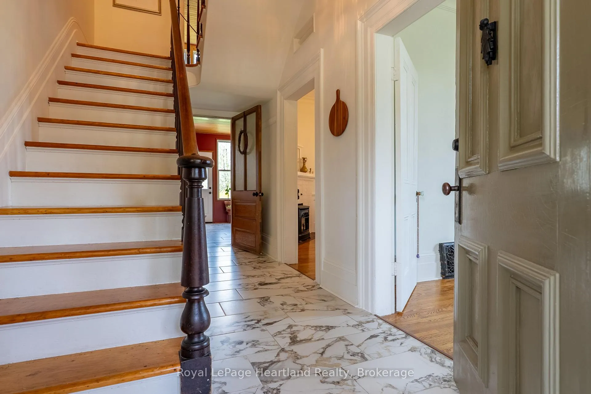 Photo 9 of 154 Ontario Street, Central Huron, Clinton — HOMEH