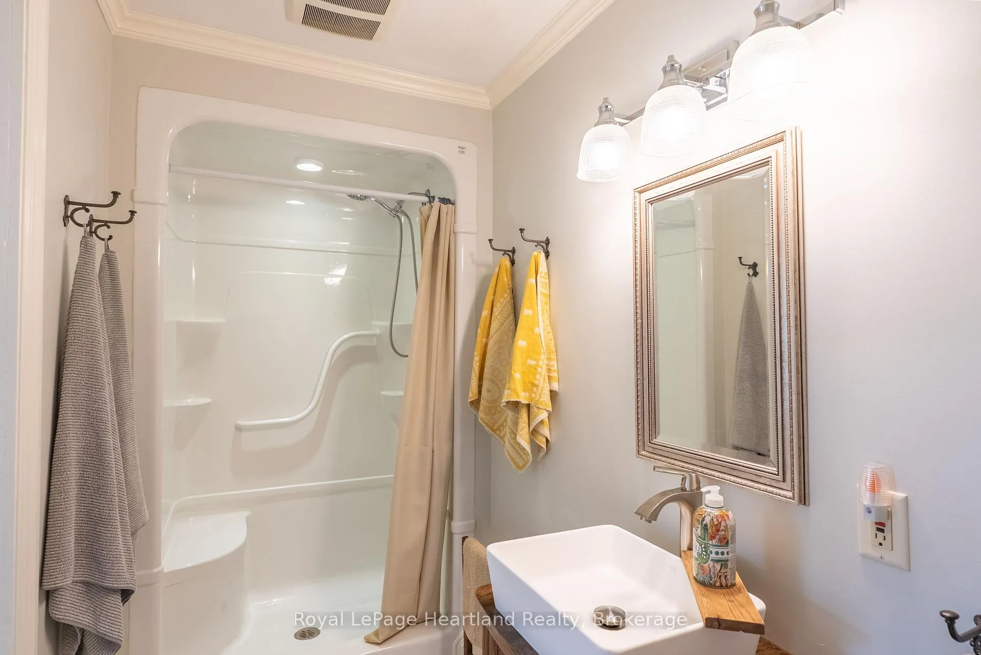 Photo 17 of 154 Ontario Street, Central Huron, Clinton — HOMEH