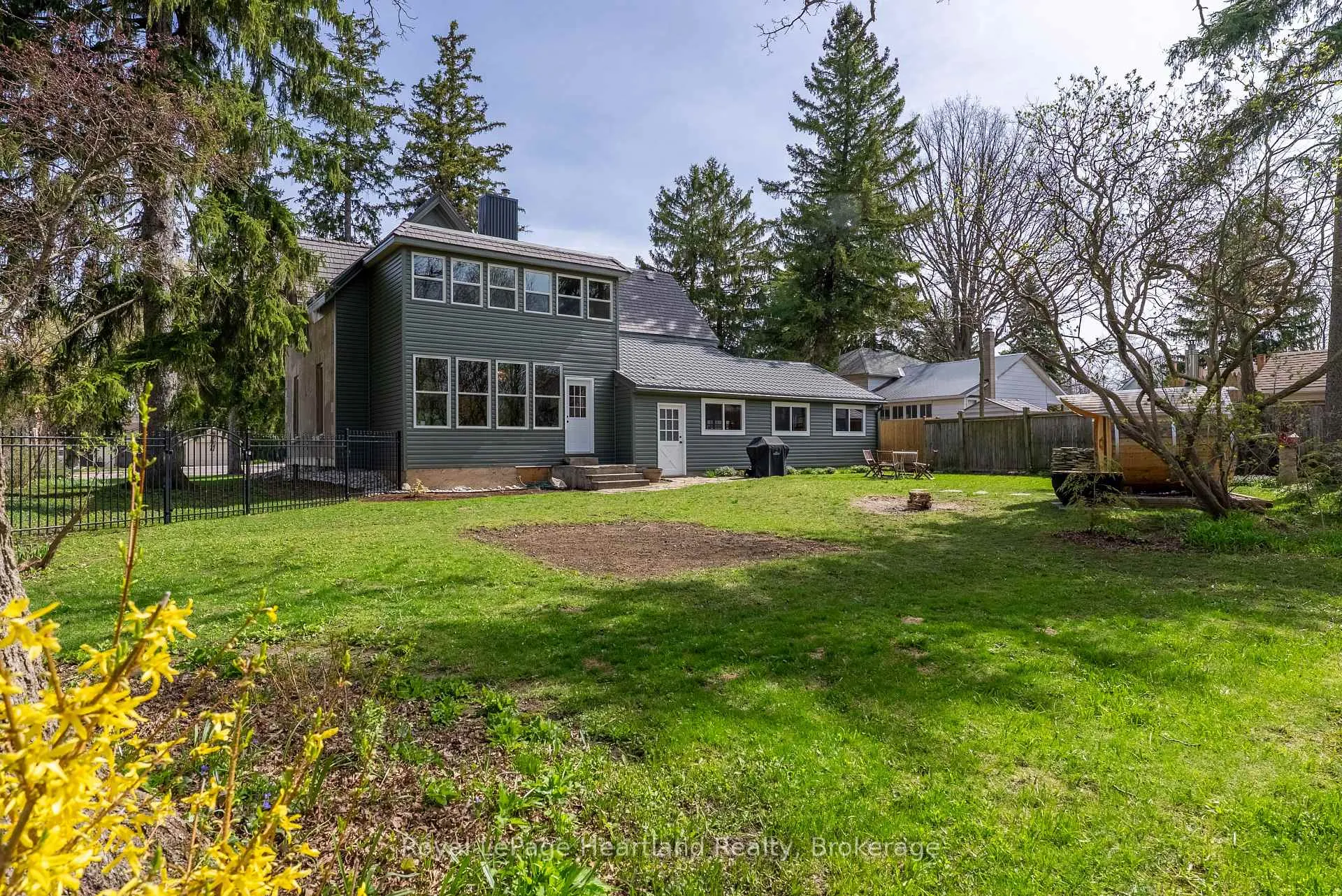 Photo 47 of 154 Ontario Street, Central Huron, Clinton — HOMEH
