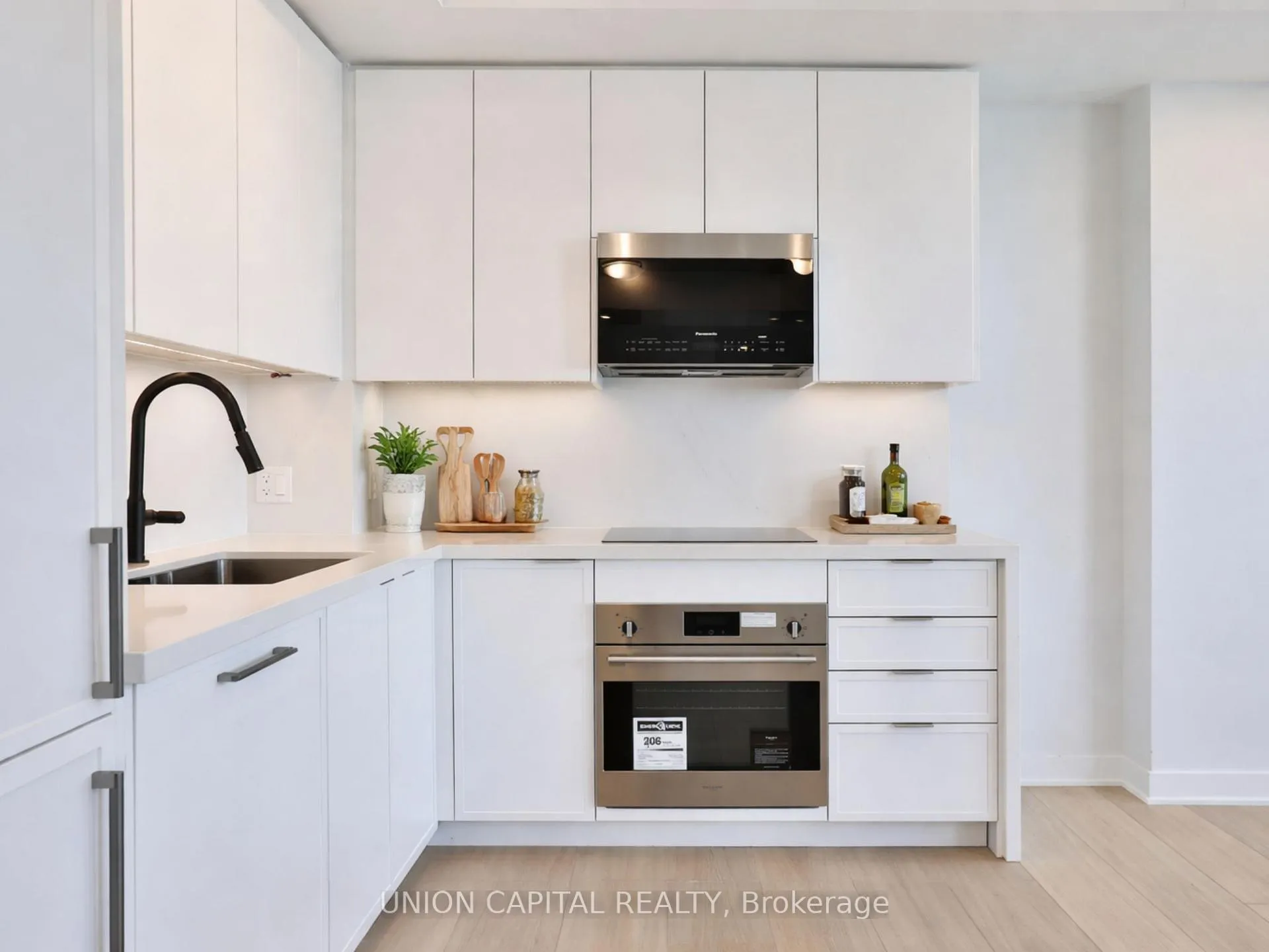 Photo 3 of Unit 5503, 2920 Highway 7, Vaughan, Concord — HOMEH