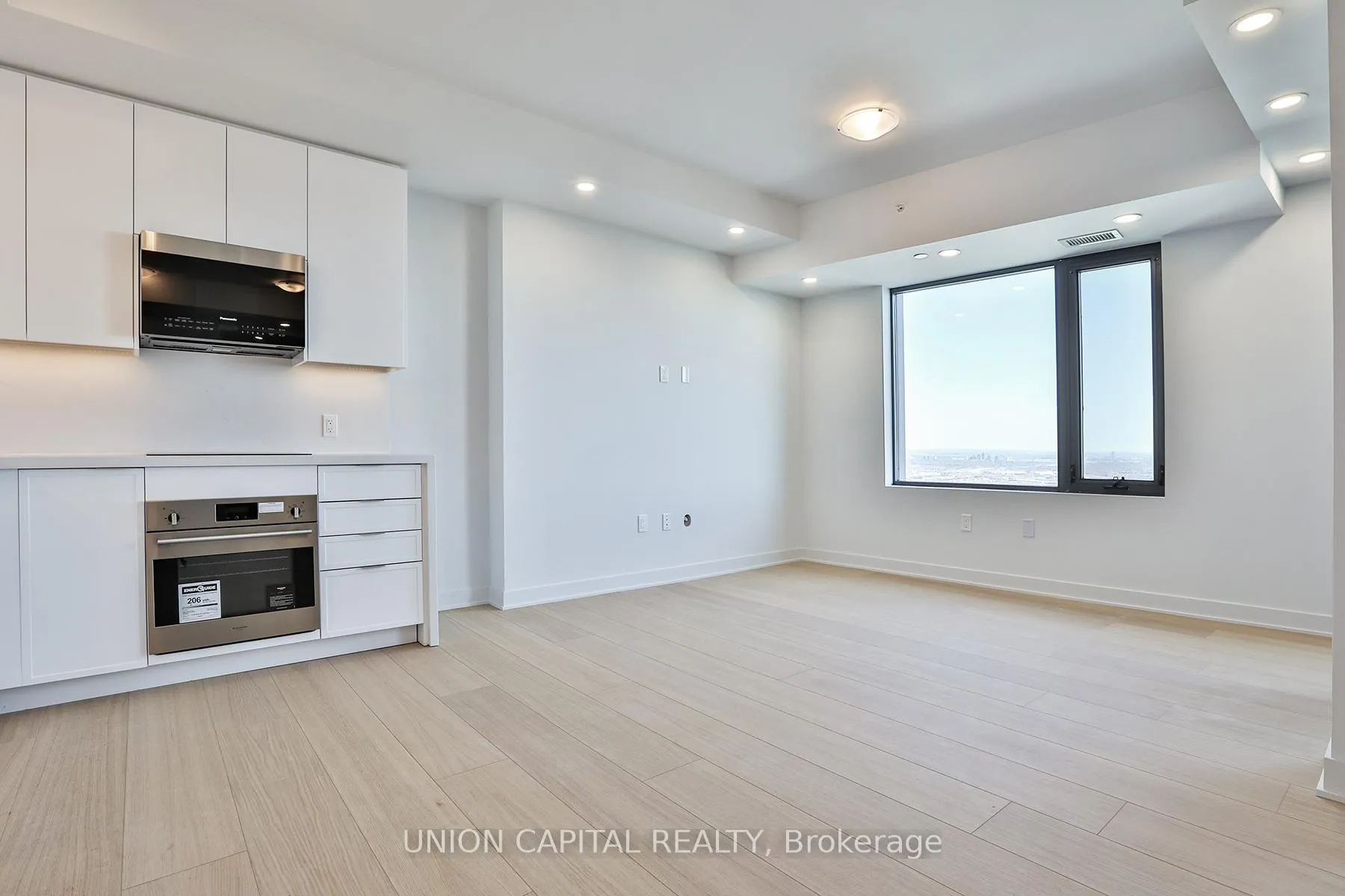 Photo 7 of Unit 5503, 2920 Highway 7, Vaughan, Concord — HOMEH