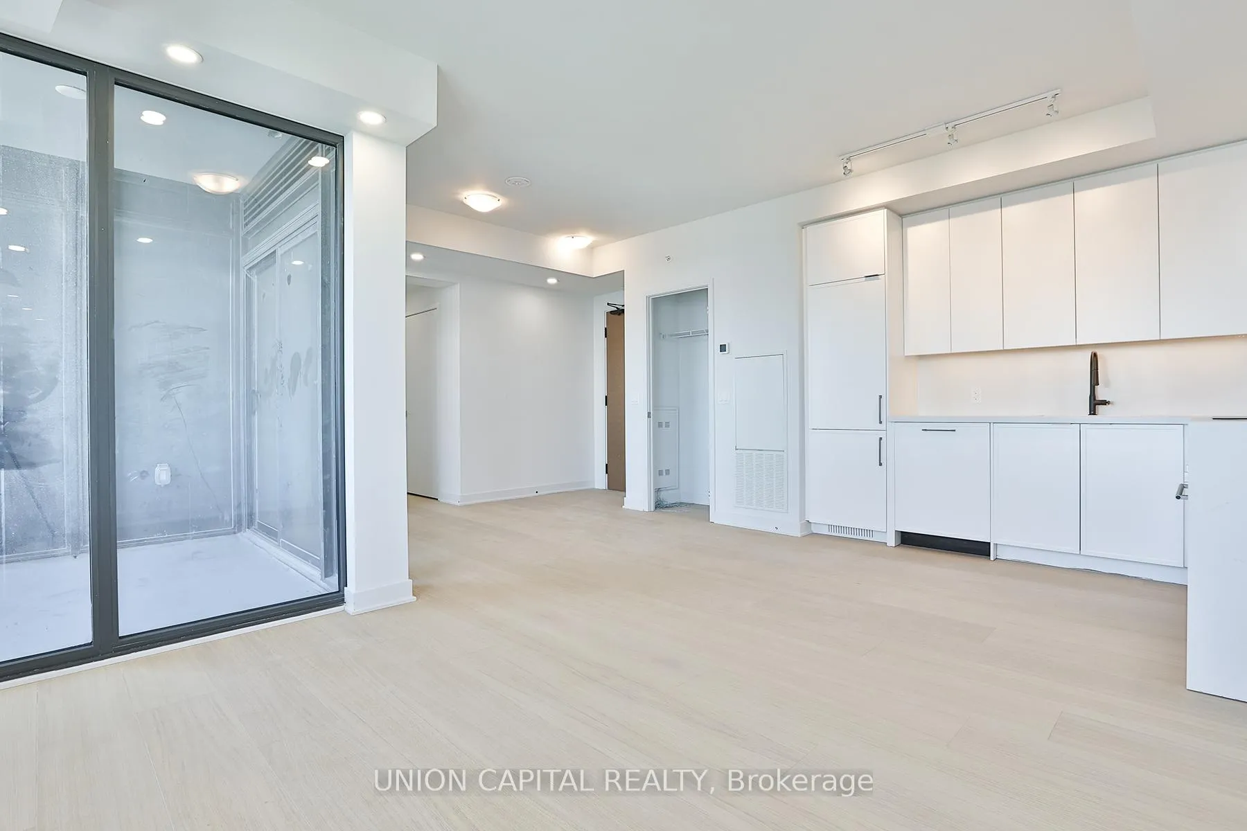 Photo 8 of Unit 5503, 2920 Highway 7, Vaughan, Concord — HOMEH
