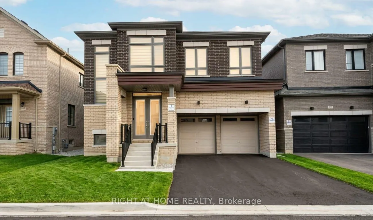Front of 816 Apple Terrace