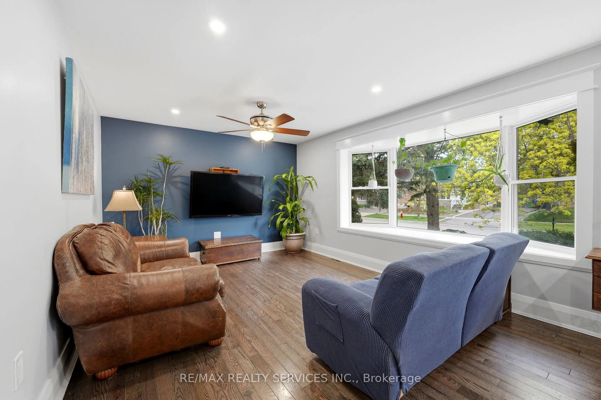 Photo 5 of 75 Cornwall Road, Brampton, Brampton East — HOMEH