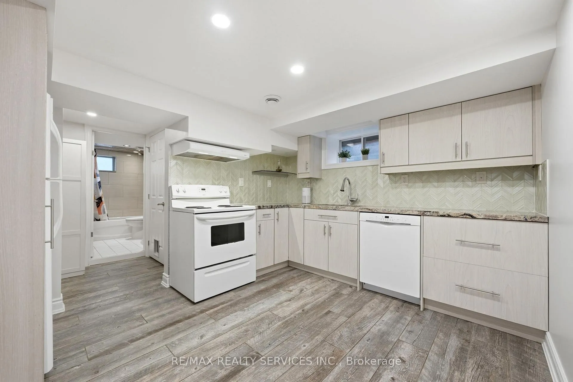 Photo 29 of 75 Cornwall Road, Brampton, Brampton East — HOMEH
