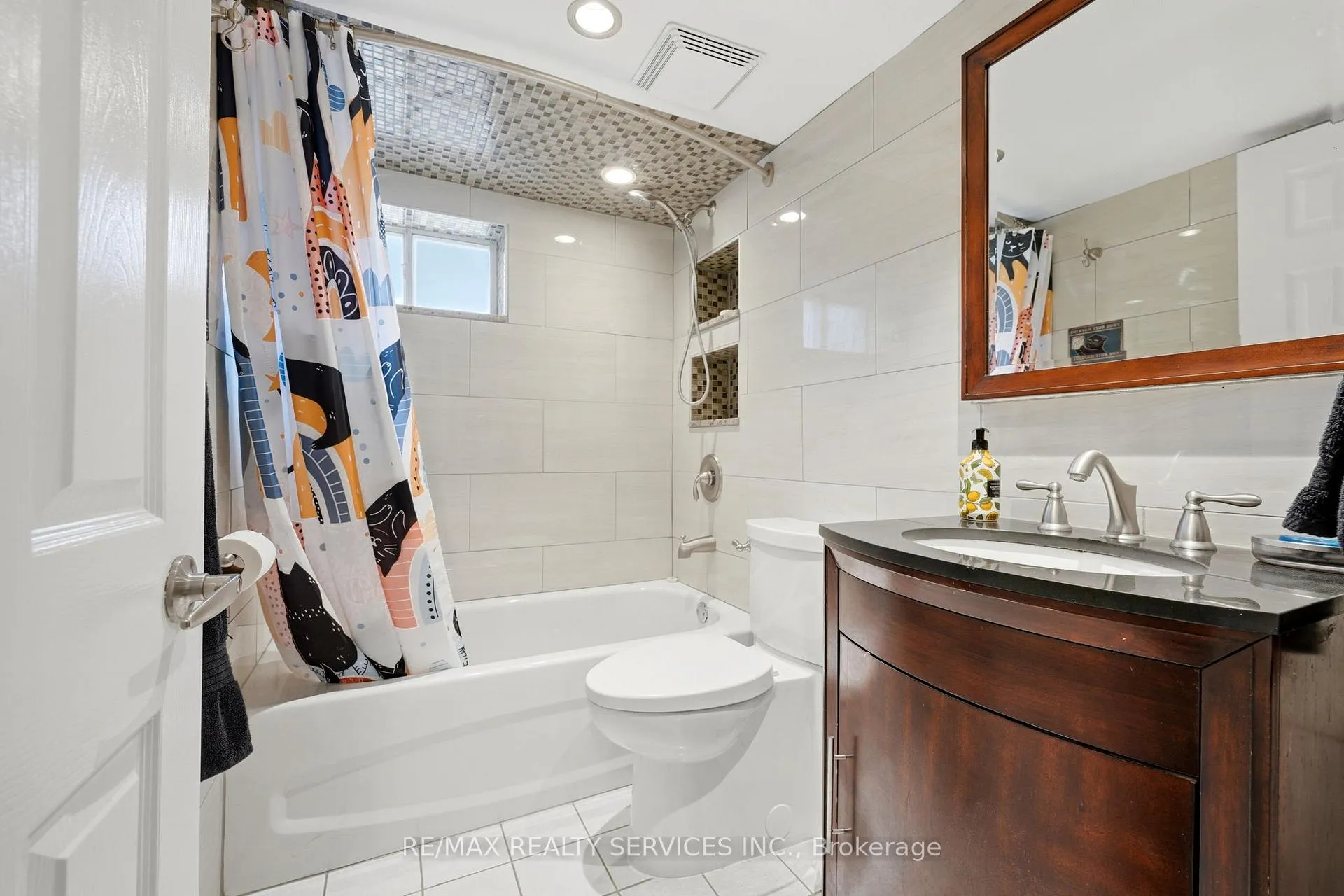Photo 34 of 75 Cornwall Road, Brampton, Brampton East — HOMEH