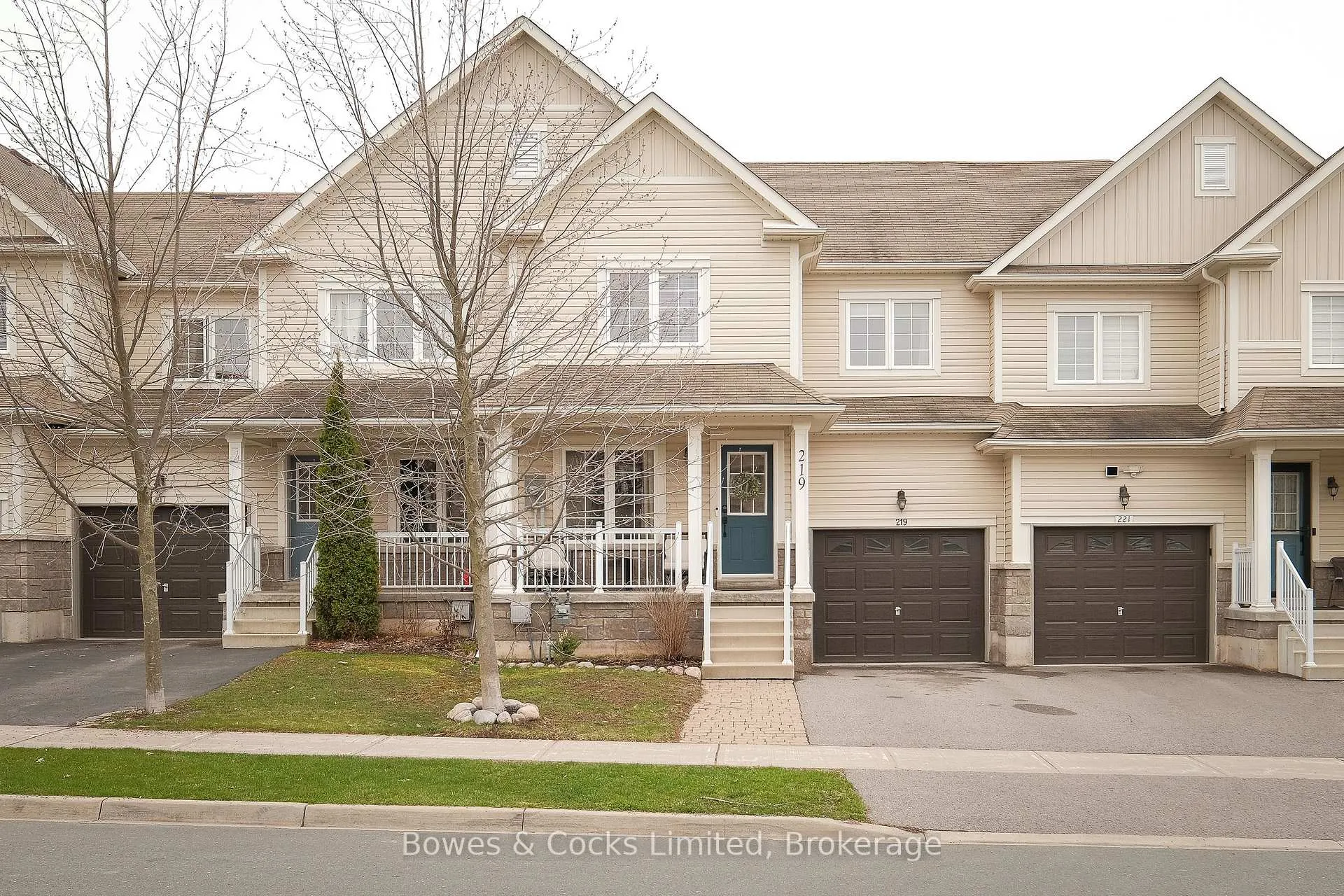 Photo 1 of 219 Louden Terrace, Peterborough, Monaghan Ward 2 — HOMEH