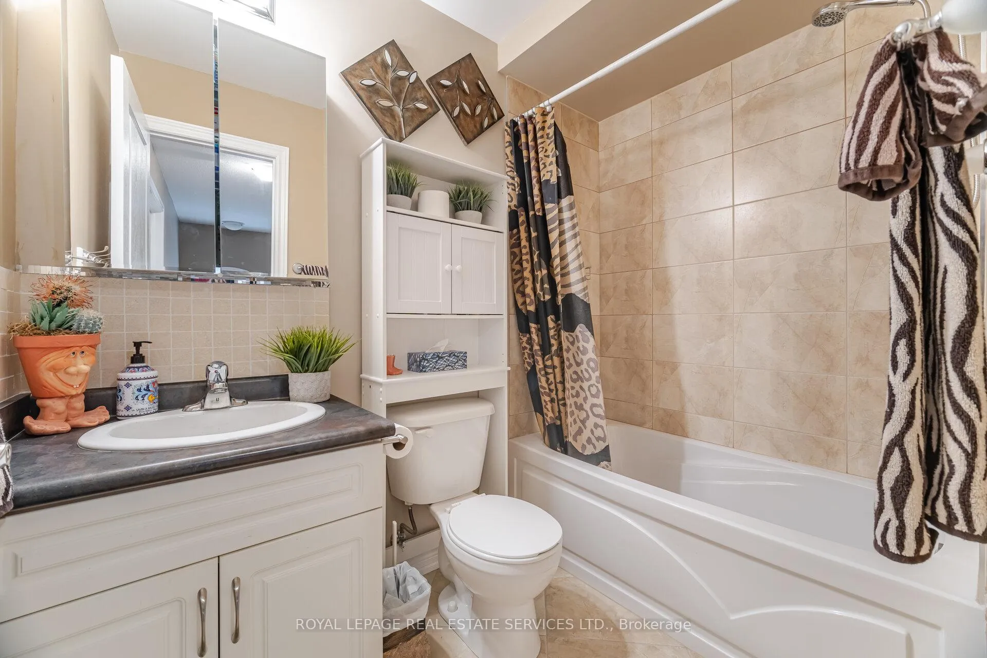 Photo 33 of 54 Oakhaven Place, Hamilton, Ancaster — HOMEH