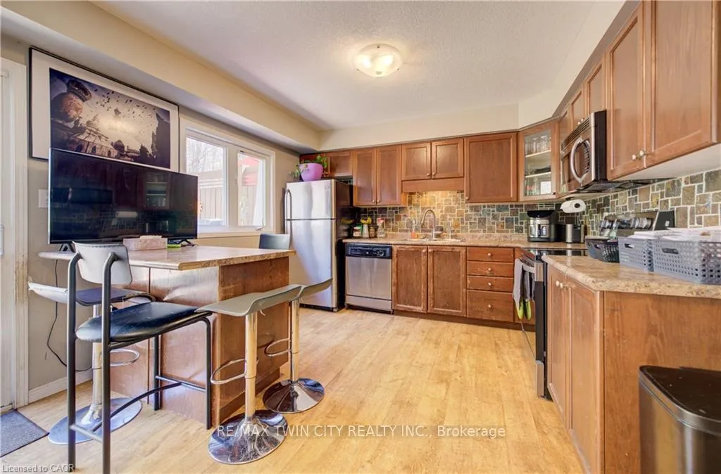 Photo 6 of Unit E34, 110 Activa Avenue, Kitchener — HOMEH