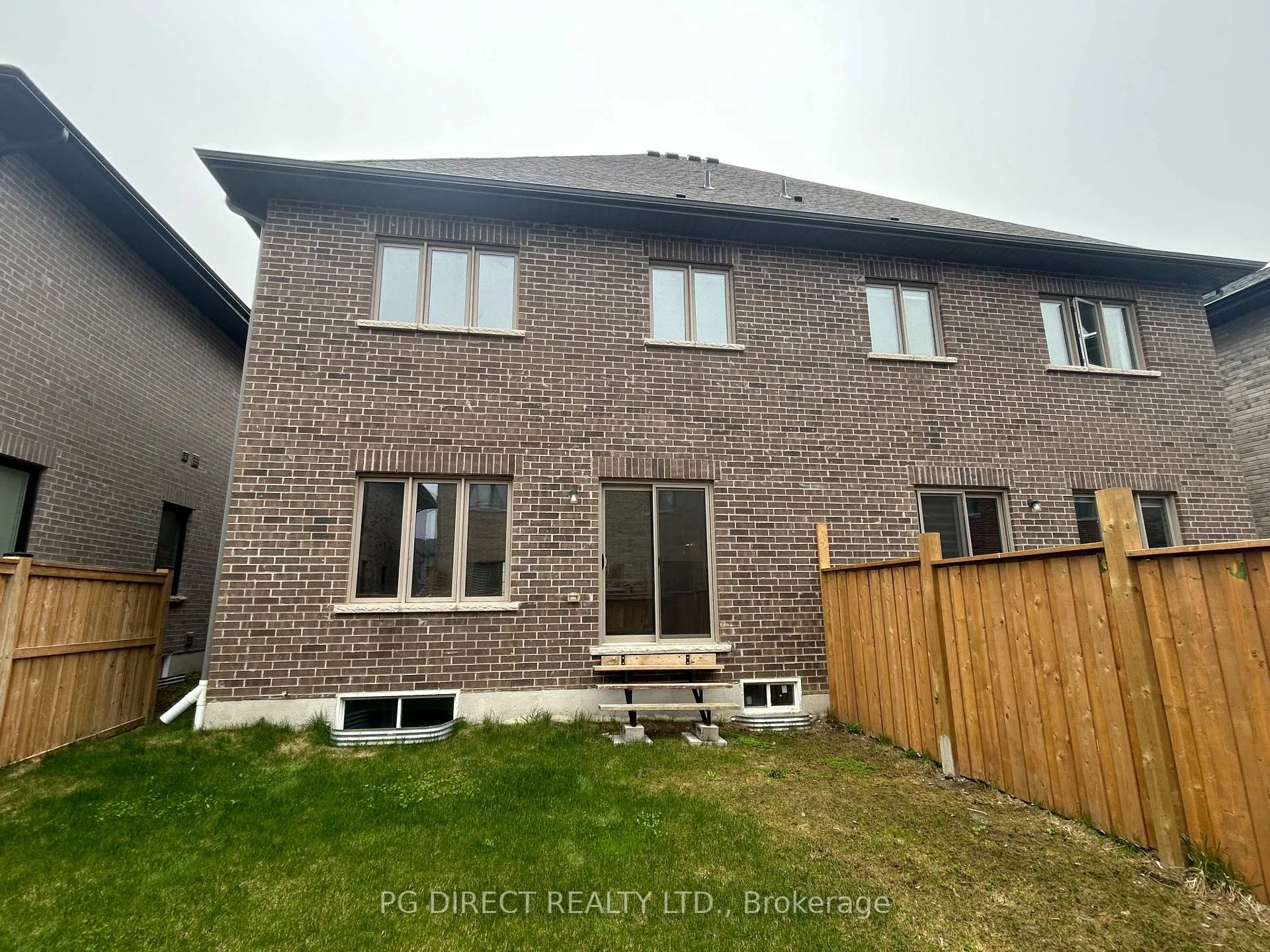 Photo 20 of 27 Alan Williams Trail, Uxbridge — HOMEH