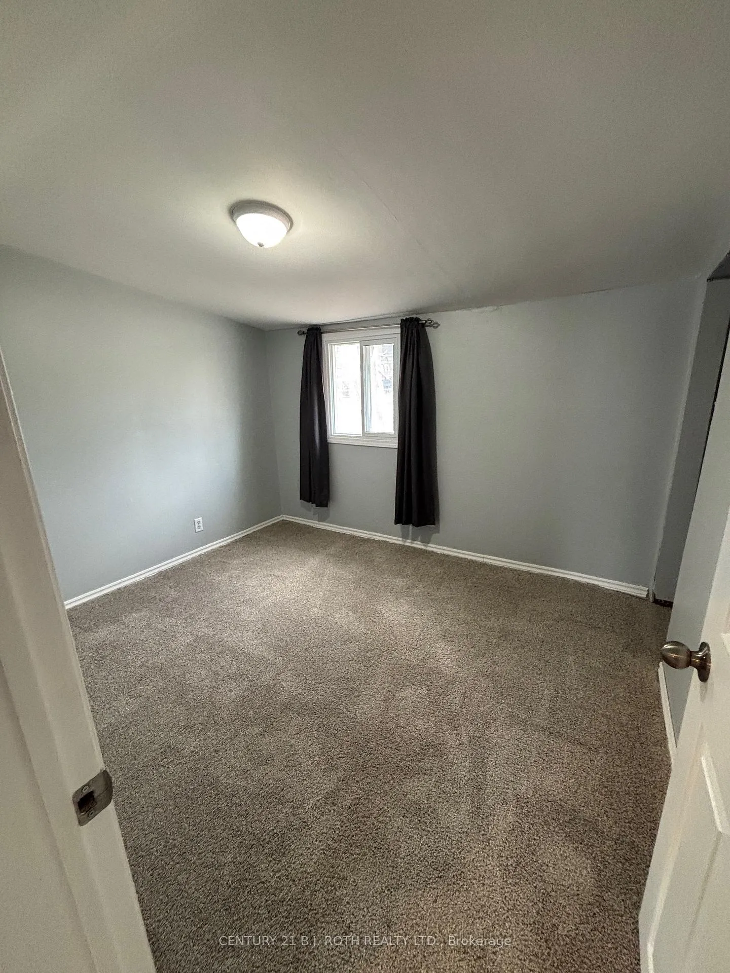 Photo 6 of 397 Mosley Street, Wasaga Beach — HOMEH