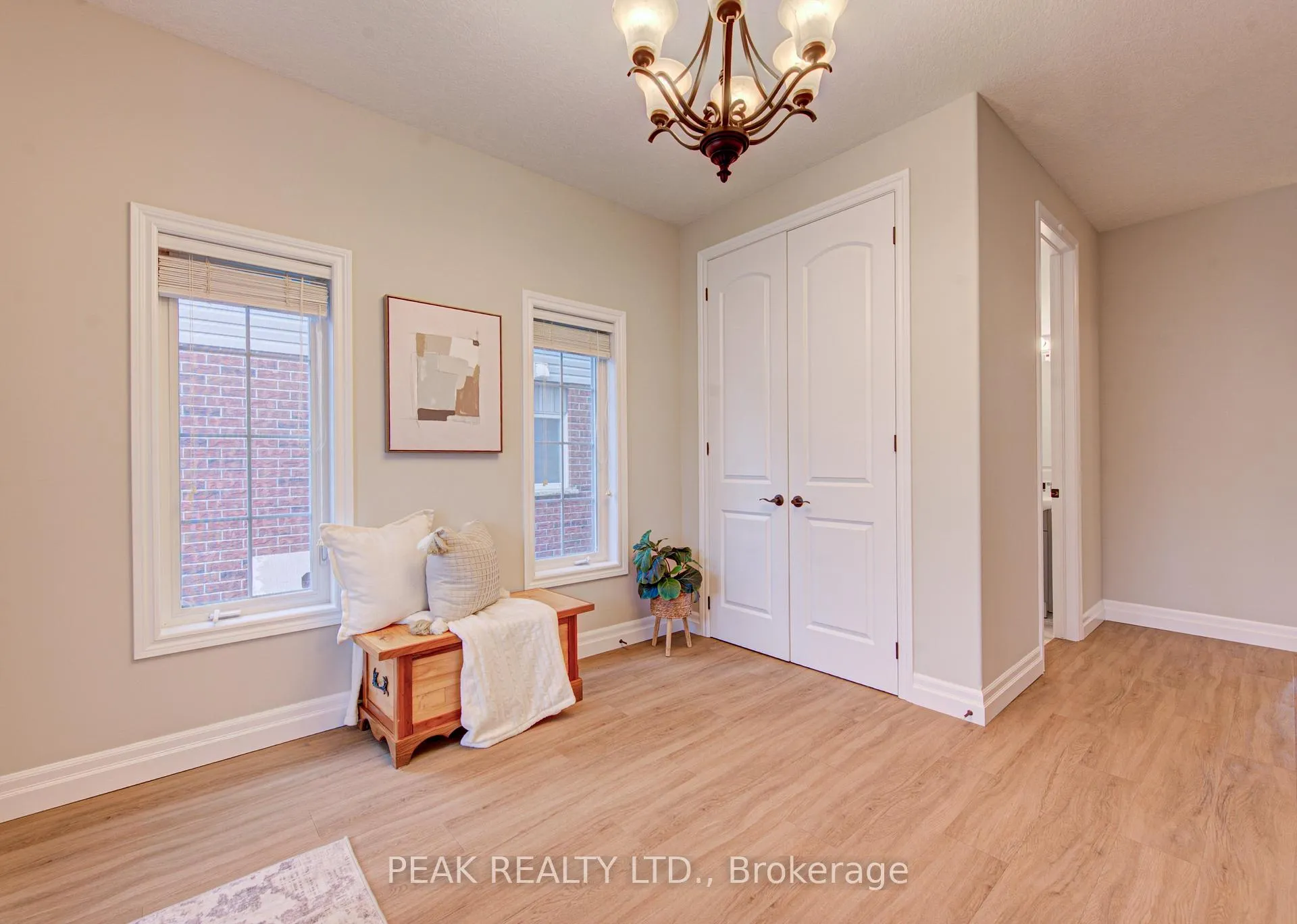 Photo 4 of 31 Freure Drive, Cambridge, Blair Road — HOMEH