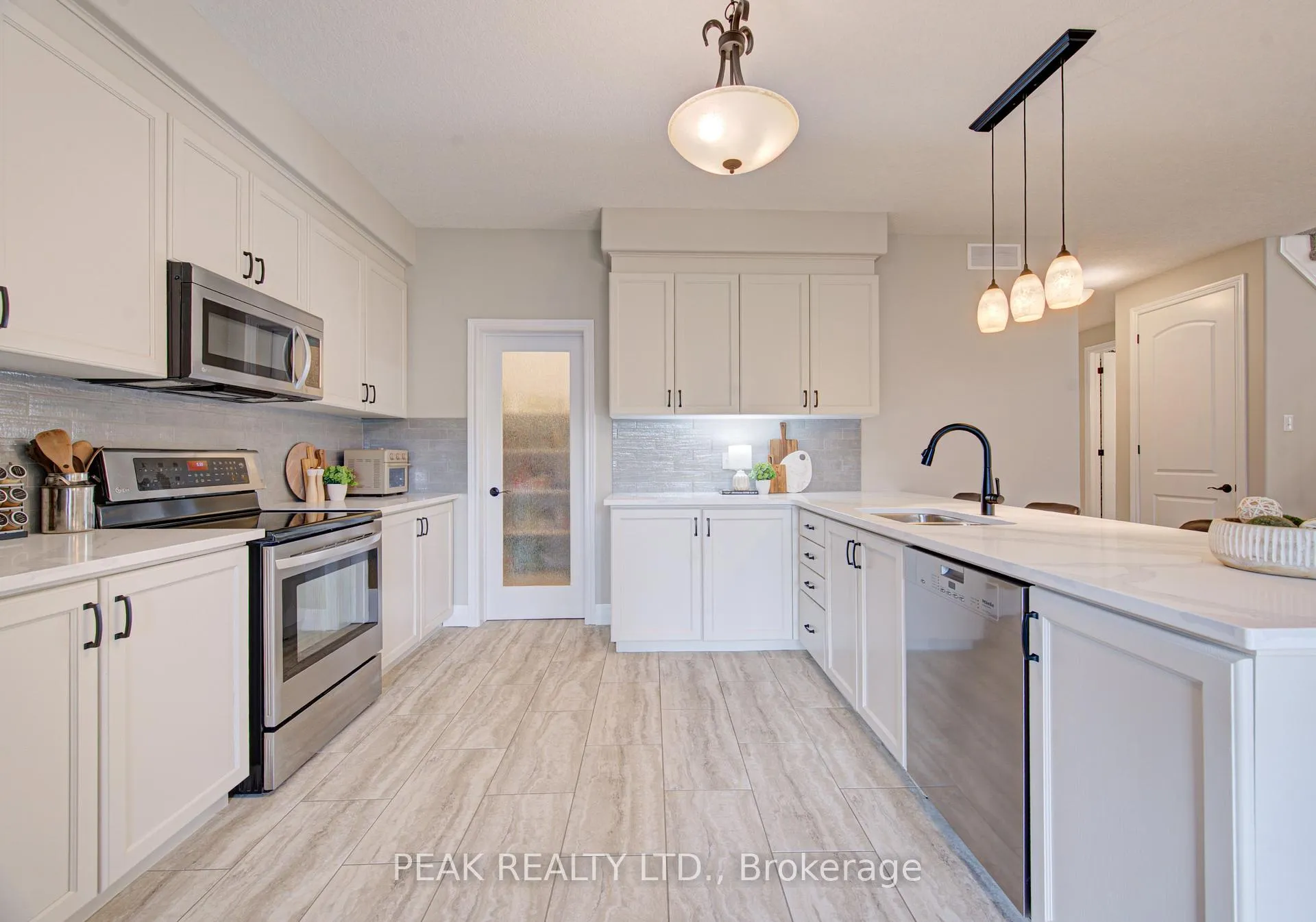Photo 6 of 31 Freure Drive, Cambridge, Blair Road — HOMEH