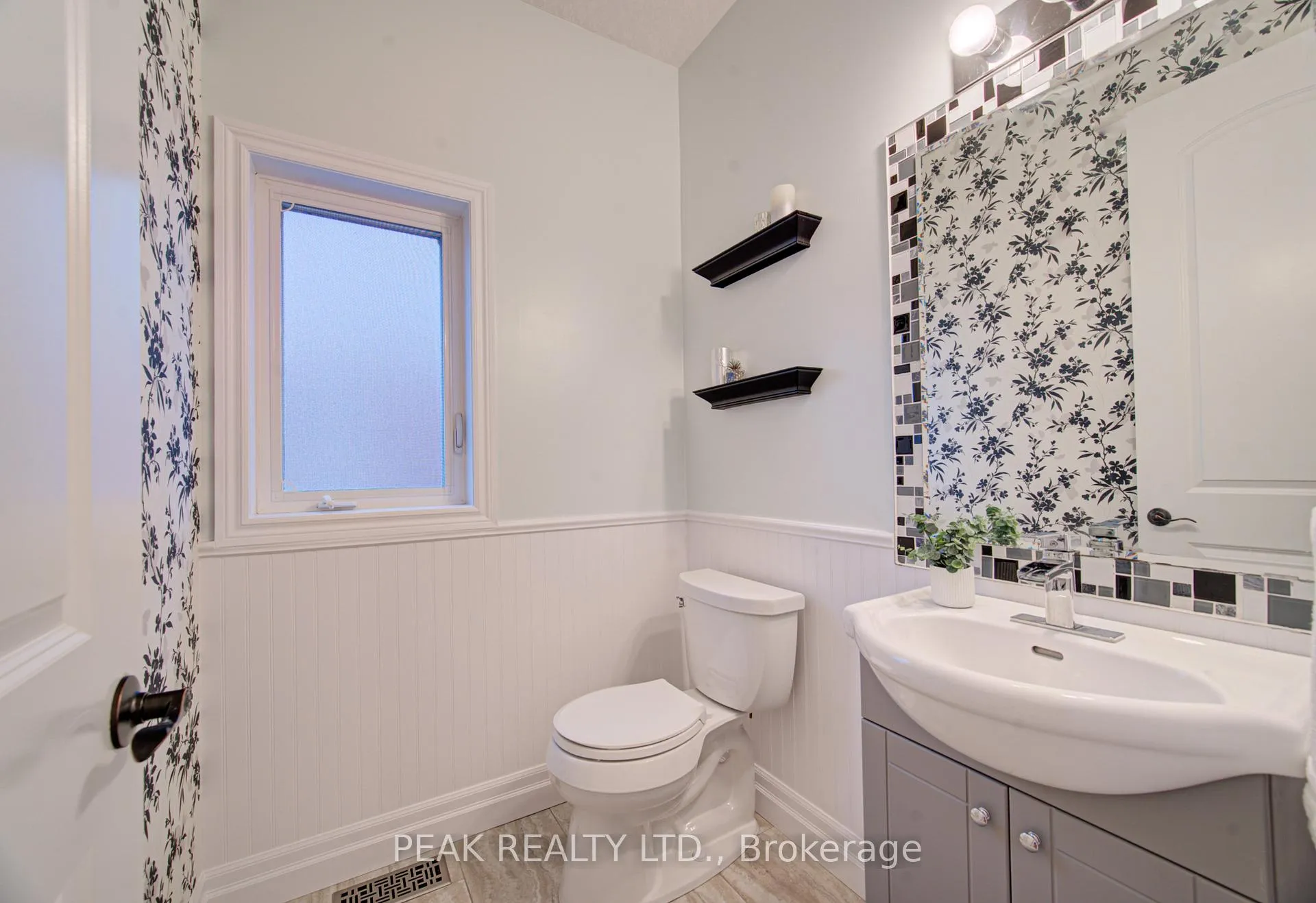 Photo 19 of 31 Freure Drive, Cambridge, Blair Road — HOMEH