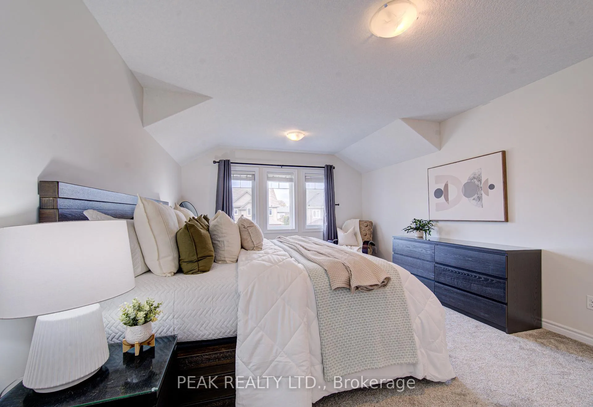 Photo 21 of 31 Freure Drive, Cambridge, Blair Road — HOMEH
