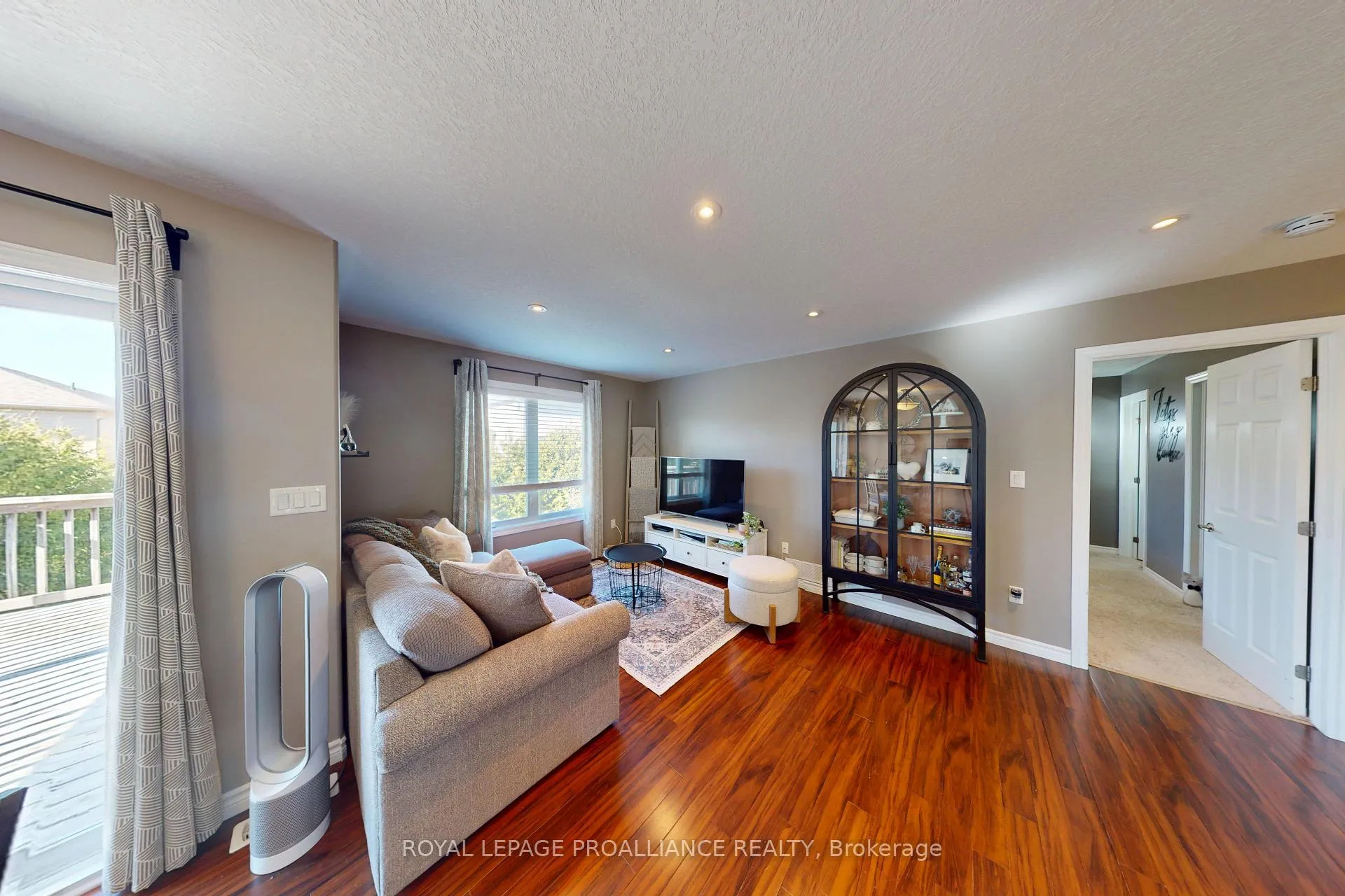 Photo 12 of 111 Hogan Crescent, Loyalist, Amherstview — HOMEH
