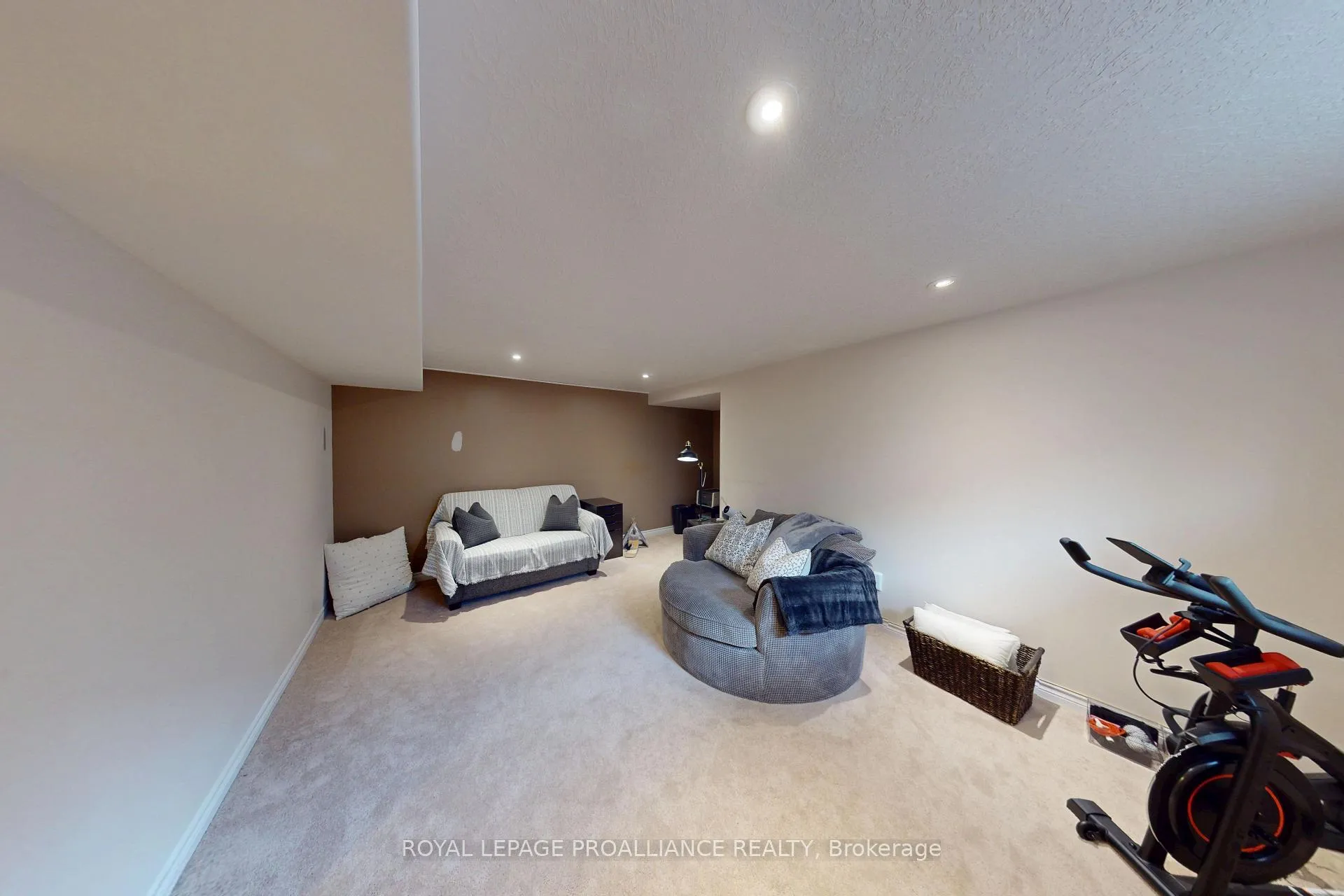 Photo 23 of 111 Hogan Crescent, Loyalist, Amherstview — HOMEH