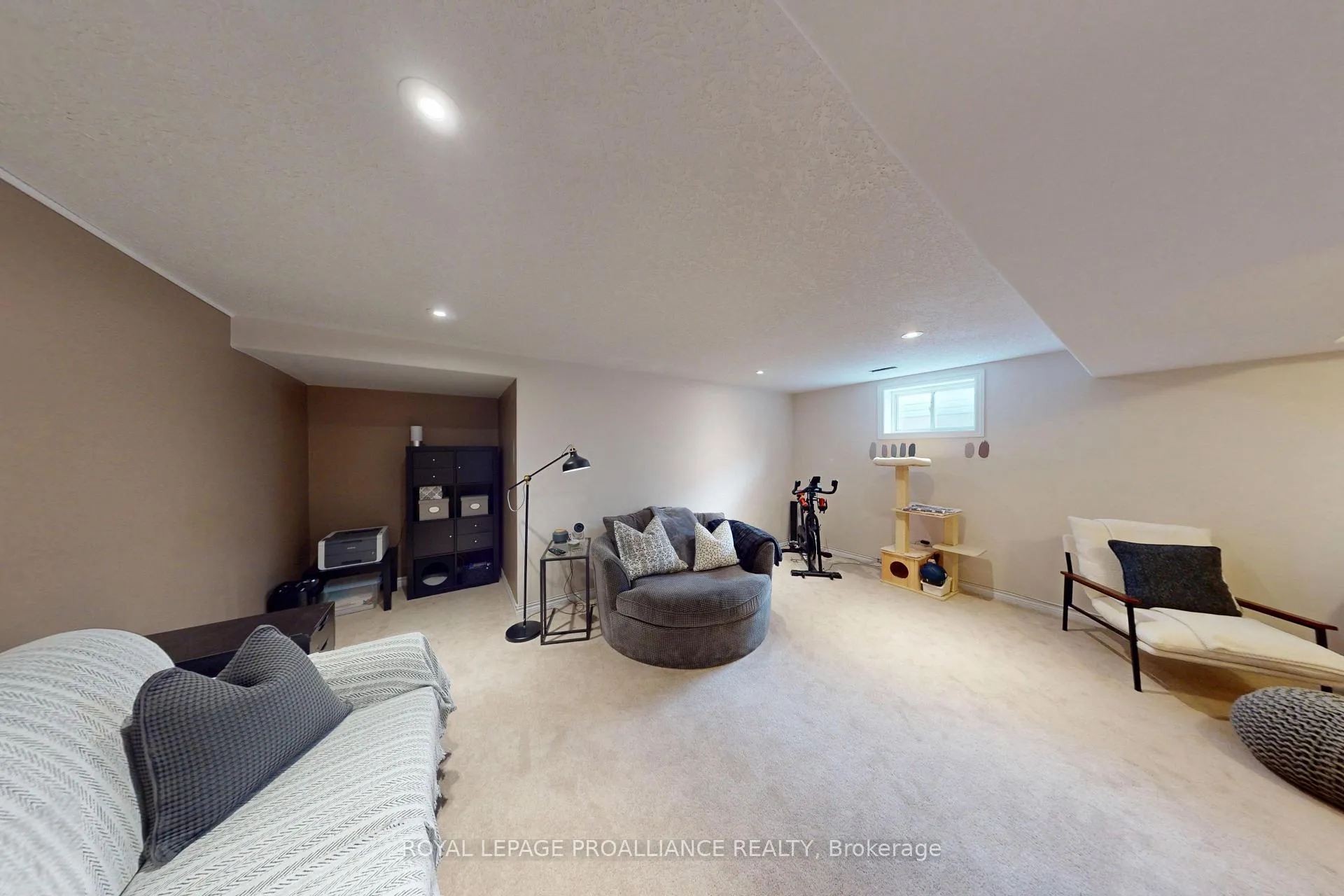 Photo 24 of 111 Hogan Crescent, Loyalist, Amherstview — HOMEH