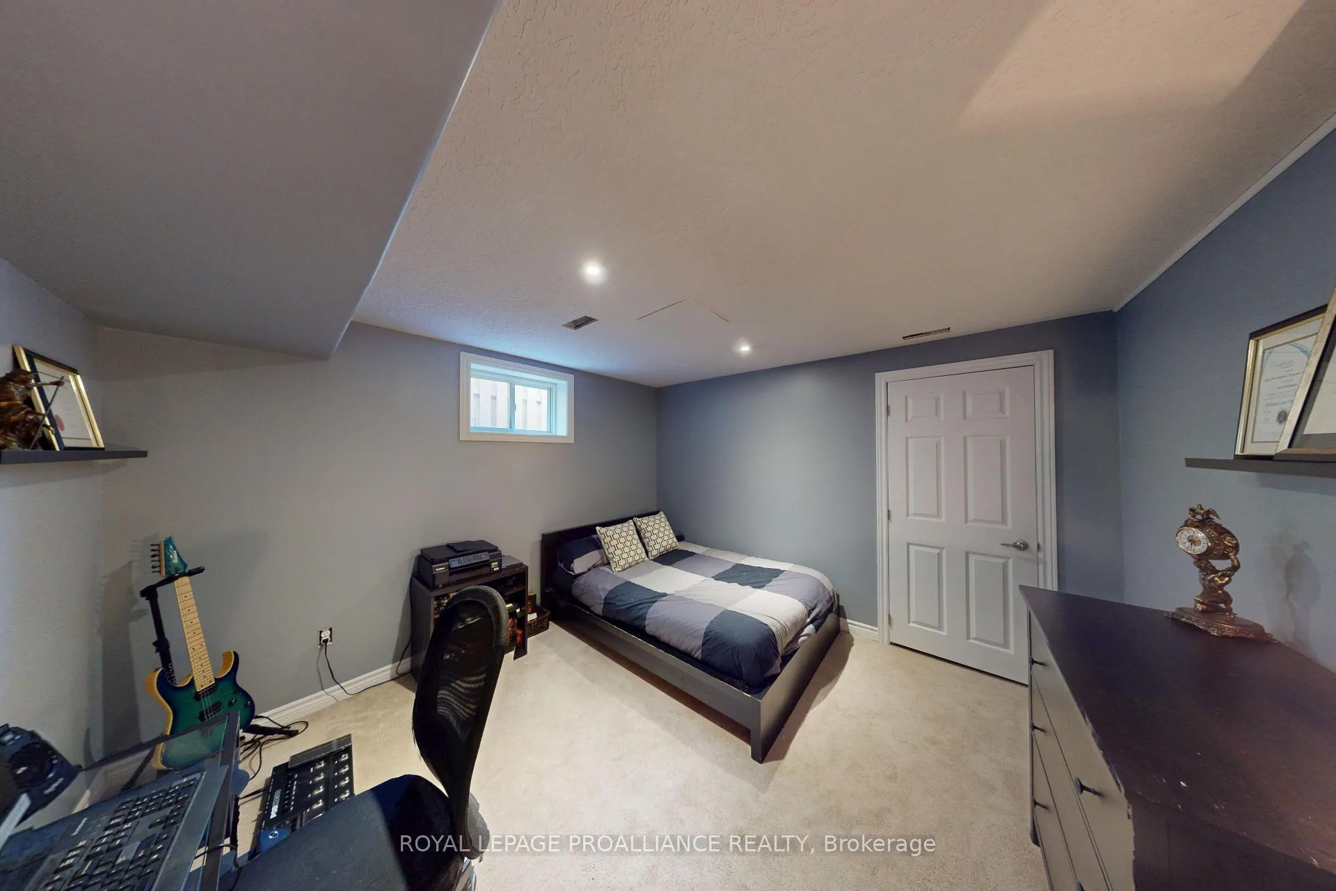 Photo 29 of 111 Hogan Crescent, Loyalist, Amherstview — HOMEH