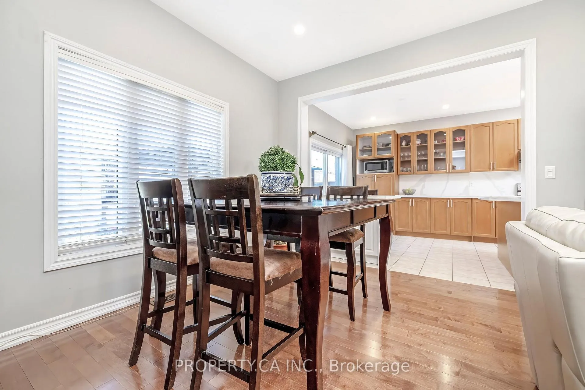 Photo 7 of 211 Mclaughlin Avenue, Milton, Willmott — HOMEH