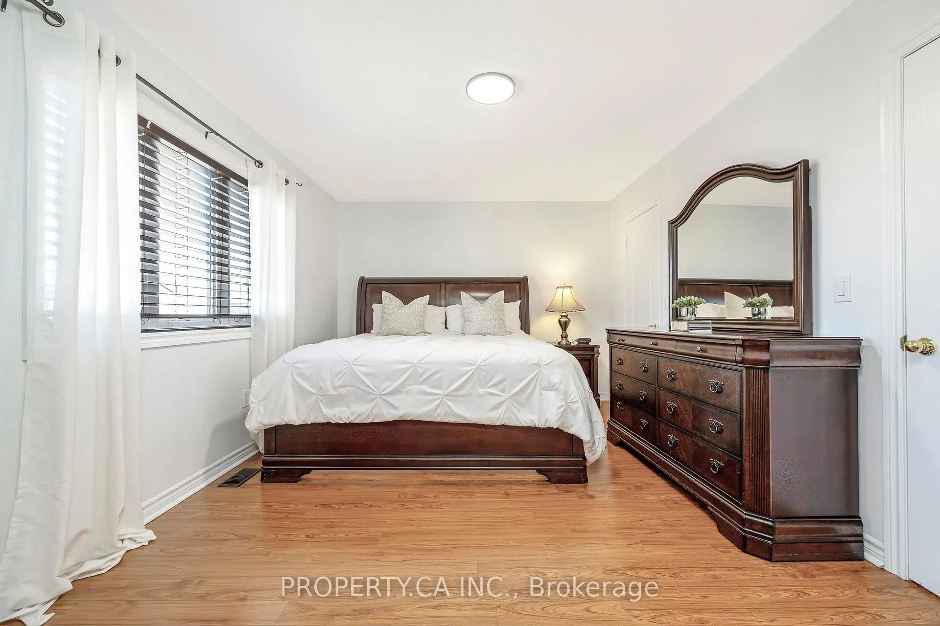 Photo 13 of 211 Mclaughlin Avenue, Milton, Willmott — HOMEH