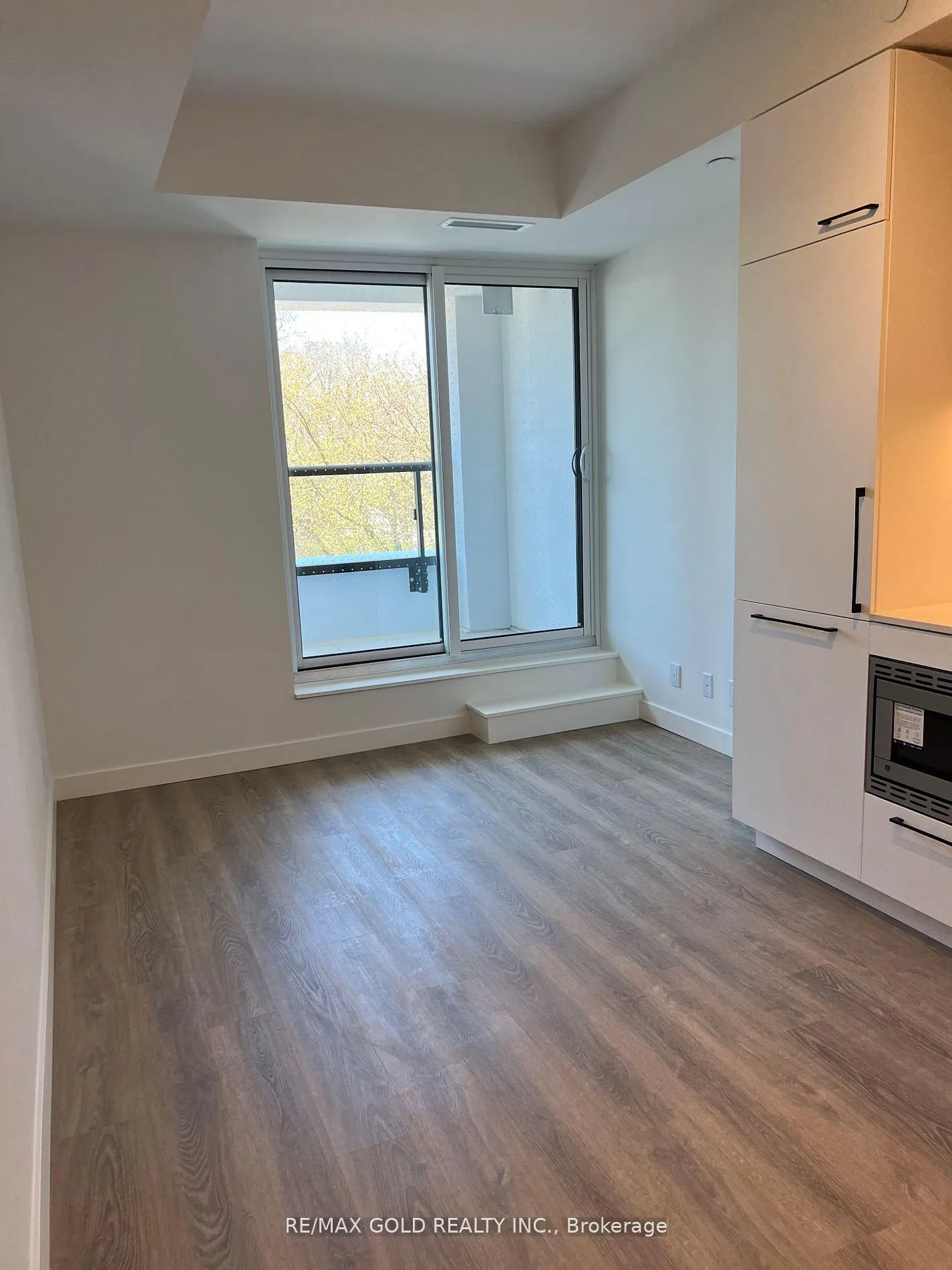 Photo 2 of Unit 322, 1050 Eastern Avenue, Toronto, The Beaches — HOMEH
