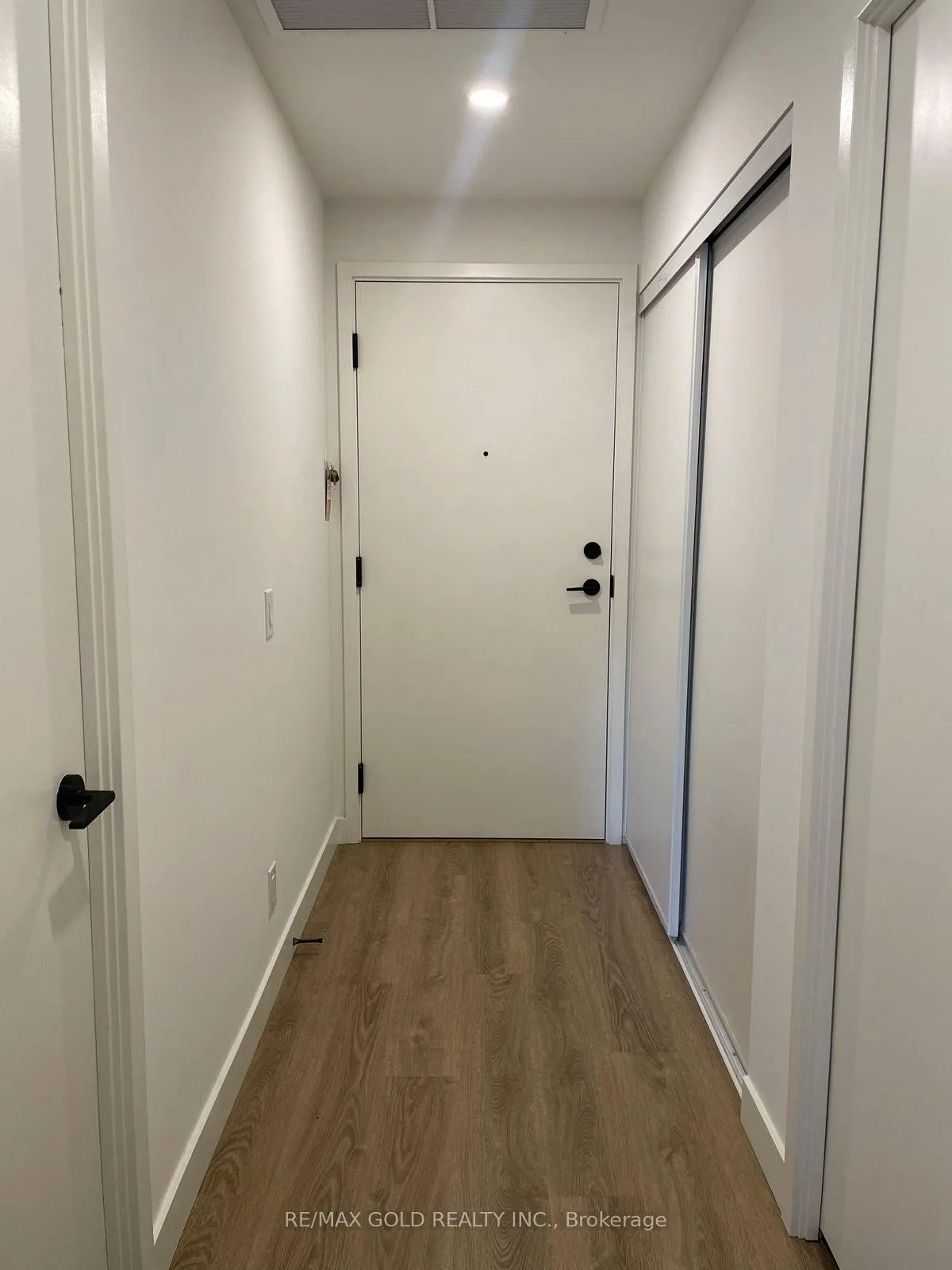 Photo 7 of Unit 322, 1050 Eastern Avenue, Toronto, The Beaches — HOMEH