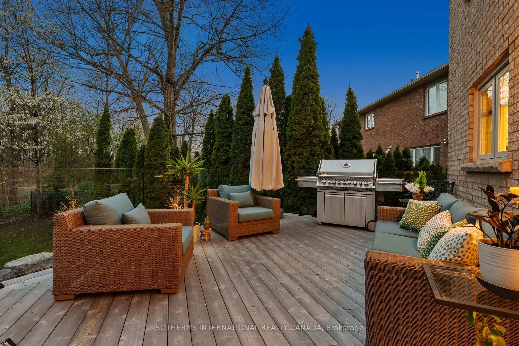 Photo 11 of 1383 Winterberry Drive, Burlington, Tyandaga — HOMEH