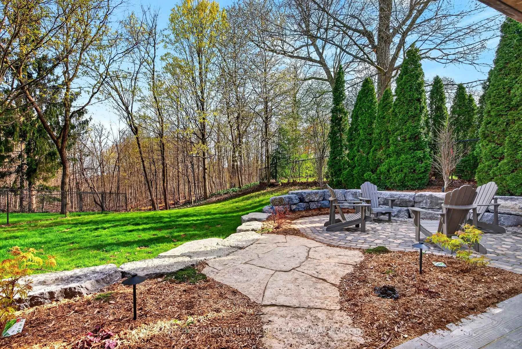 Photo 42 of 1383 Winterberry Drive, Burlington, Tyandaga — HOMEH