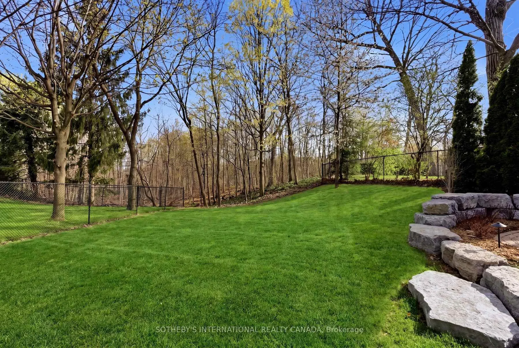 Photo 46 of 1383 Winterberry Drive, Burlington, Tyandaga — HOMEH