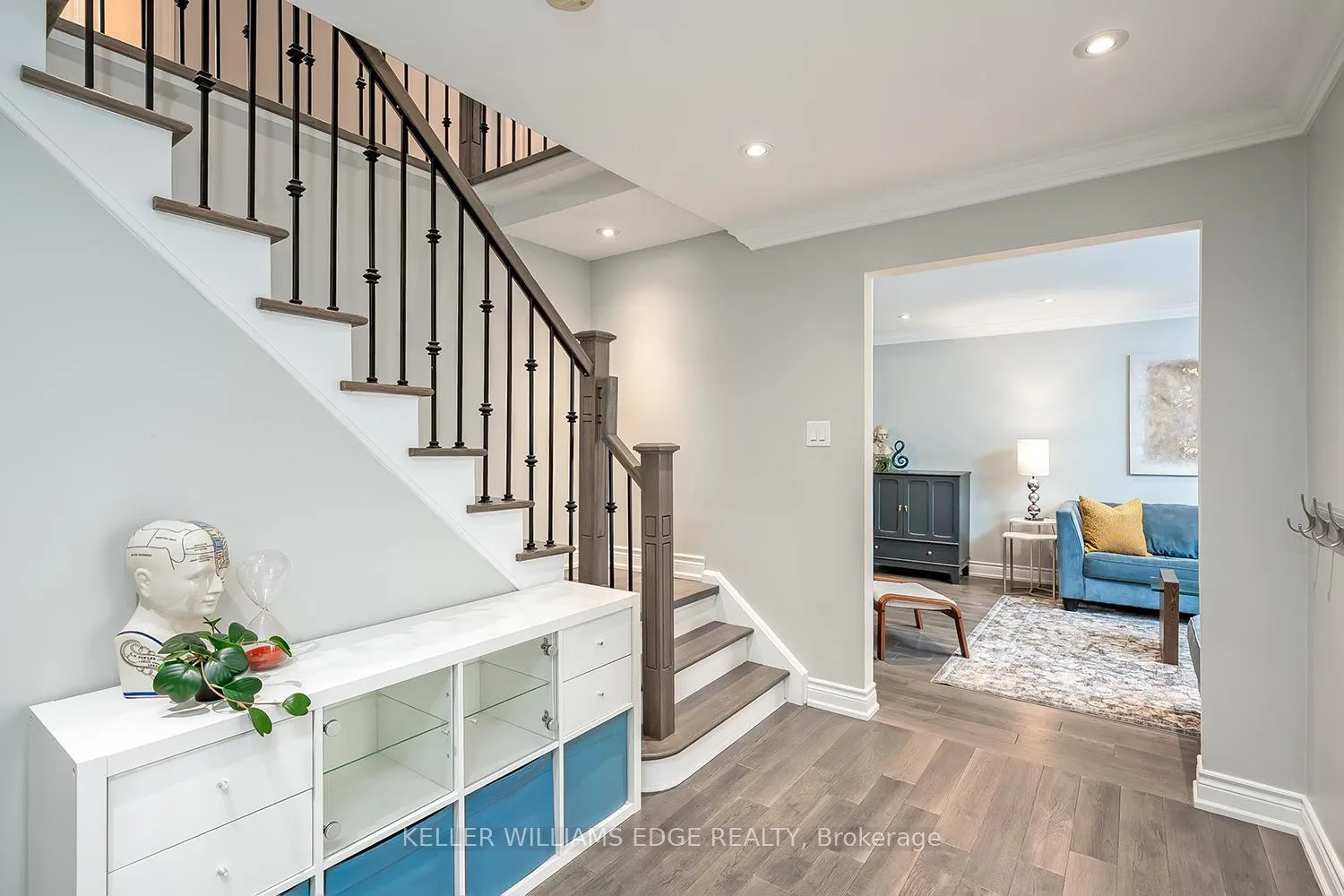 Photo 5 of 2475 Cavendish Drive, Burlington, Brant Hills — HOMEH