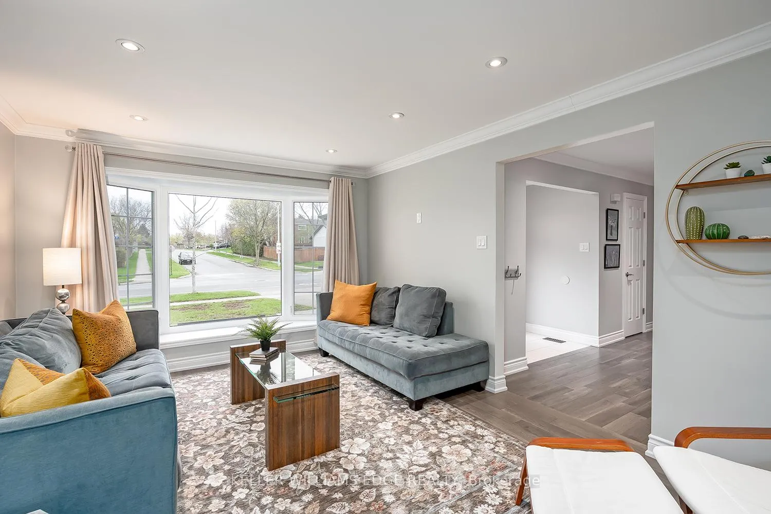 Photo 7 of 2475 Cavendish Drive, Burlington, Brant Hills — HOMEH