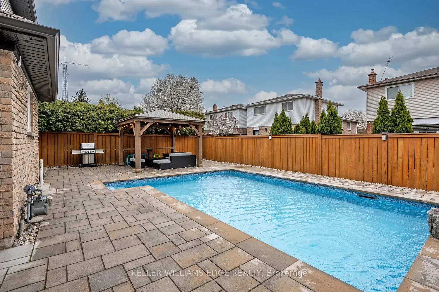 Photo 23 of 2475 Cavendish Drive, Burlington, Brant Hills — HOMEH