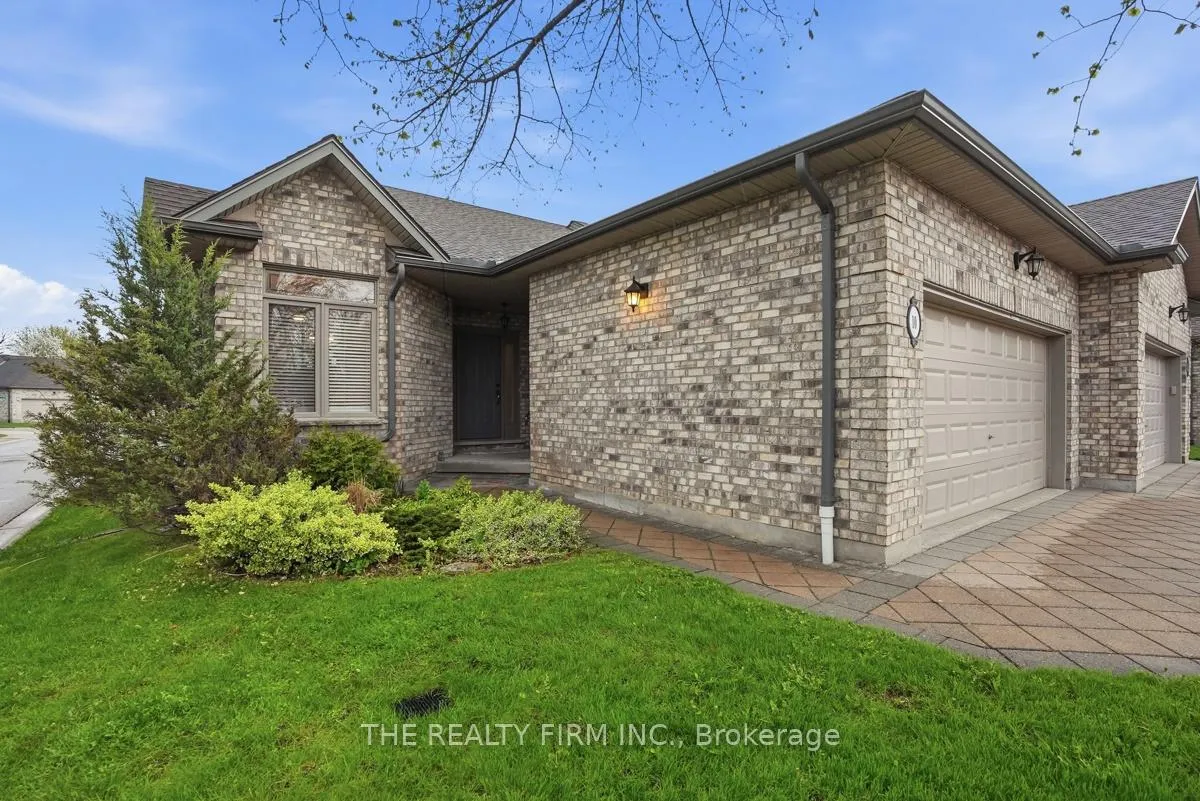 Front of Unit 10, 44 Edgevalley Road