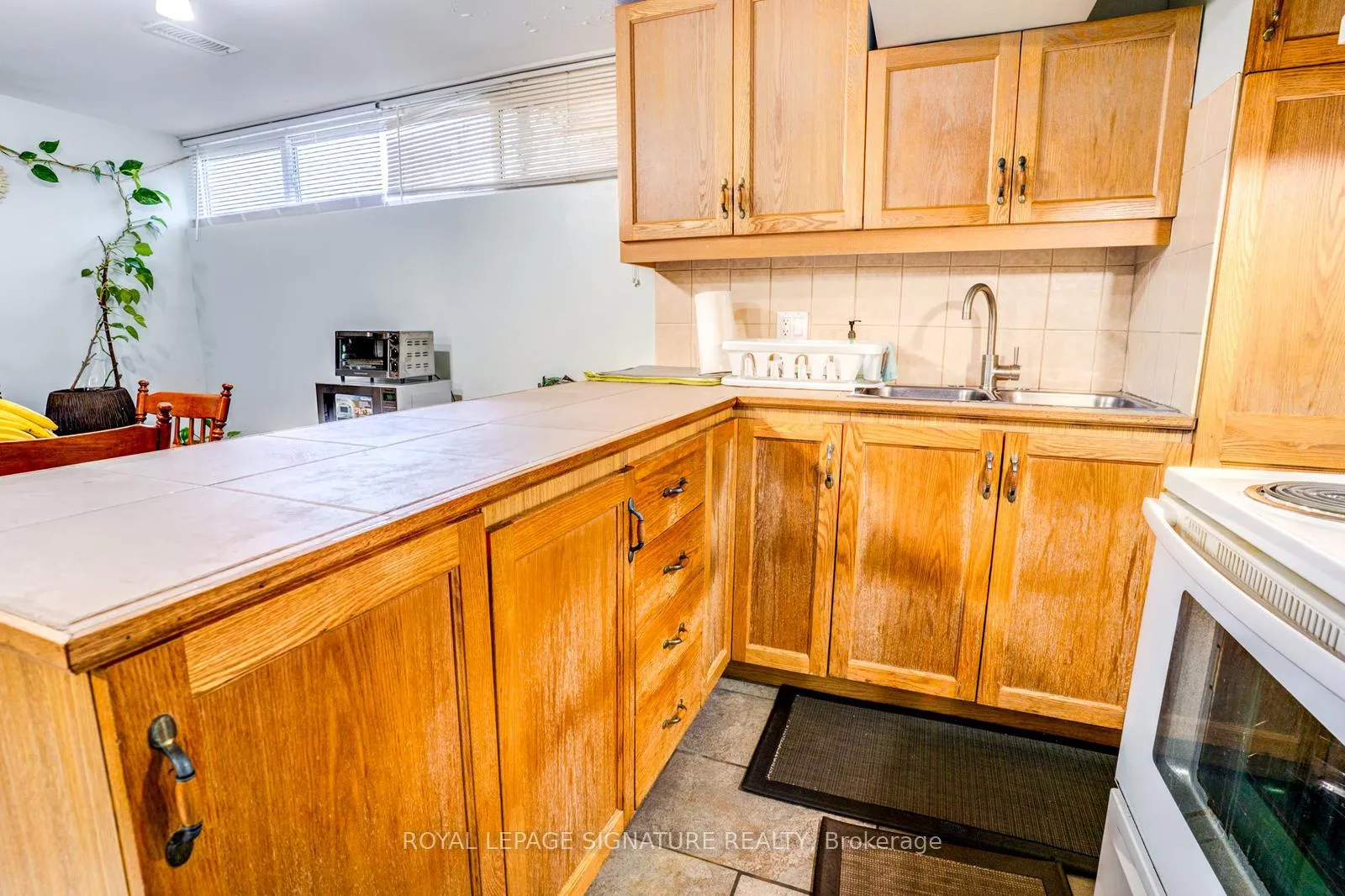 Photo 20 of 15 Epsom Downs Drive, Brampton, Southgate — HOMEH