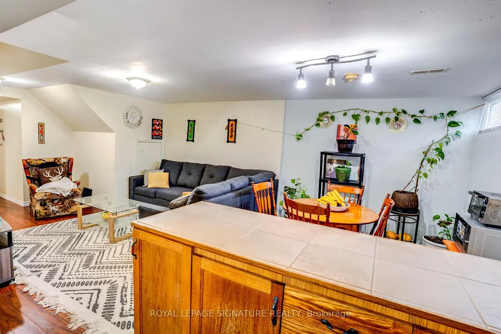 Photo 21 of 15 Epsom Downs Drive, Brampton, Southgate — HOMEH