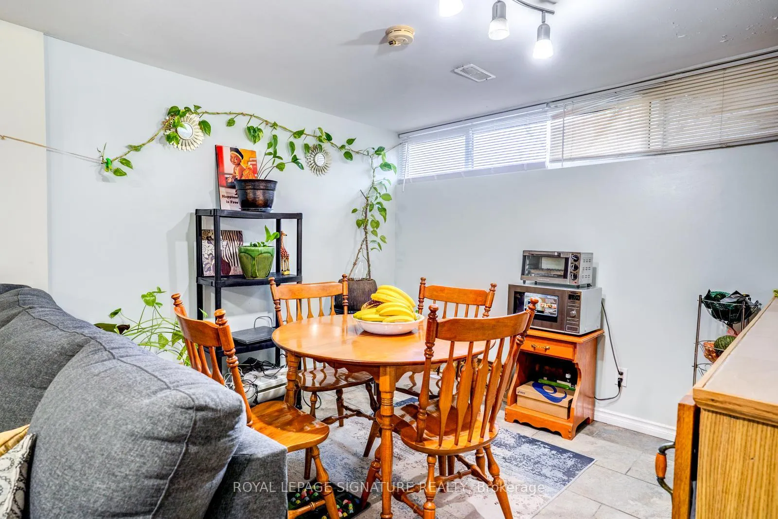 Photo 22 of 15 Epsom Downs Drive, Brampton, Southgate — HOMEH