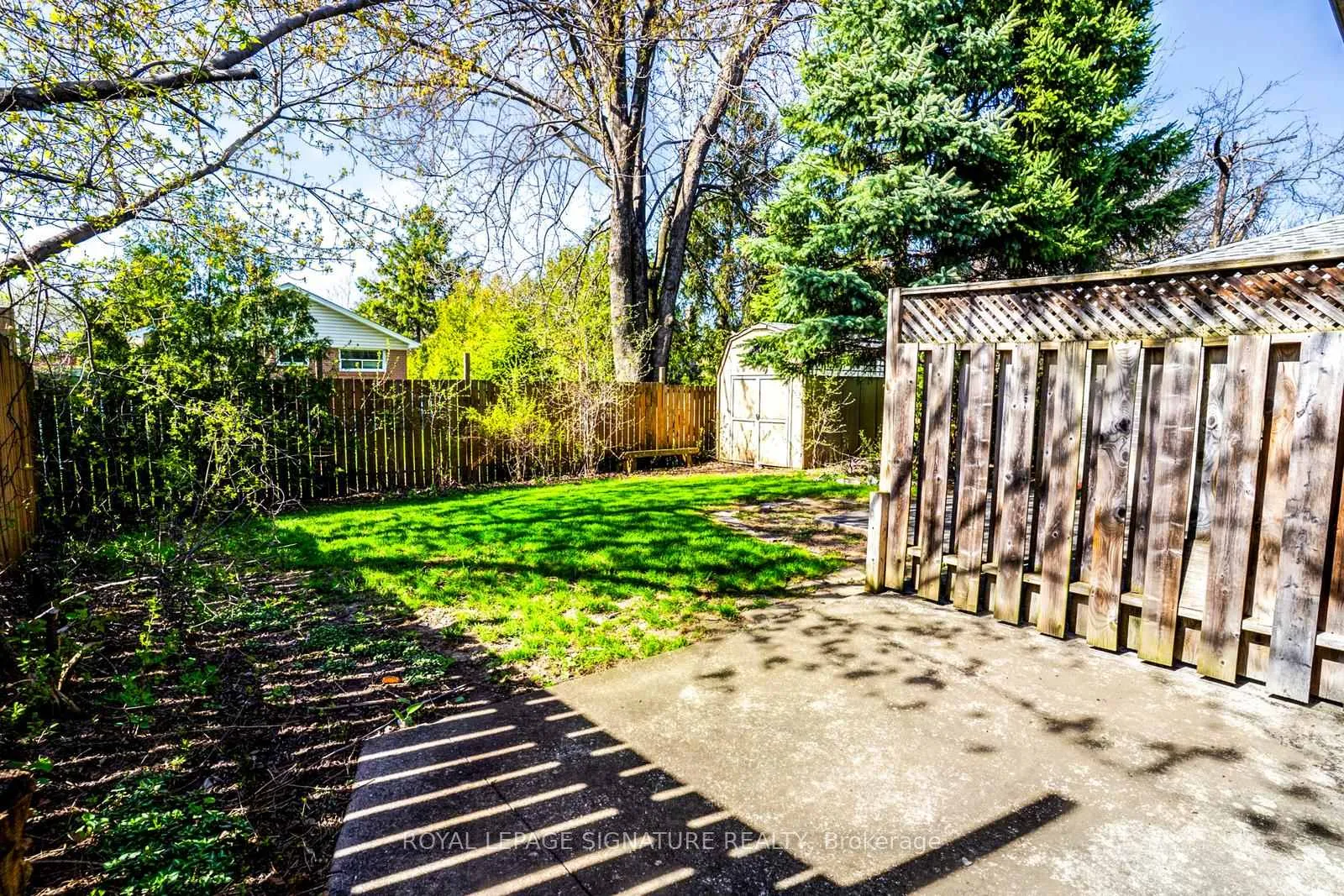 Photo 29 of 15 Epsom Downs Drive, Brampton, Southgate — HOMEH