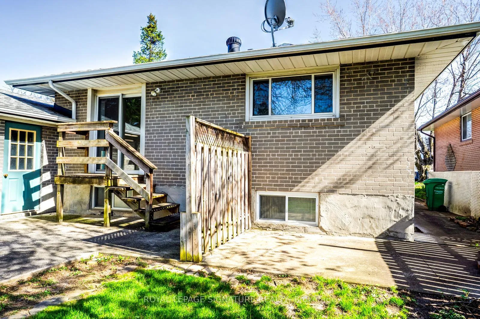 Photo 32 of 15 Epsom Downs Drive, Brampton, Southgate — HOMEH