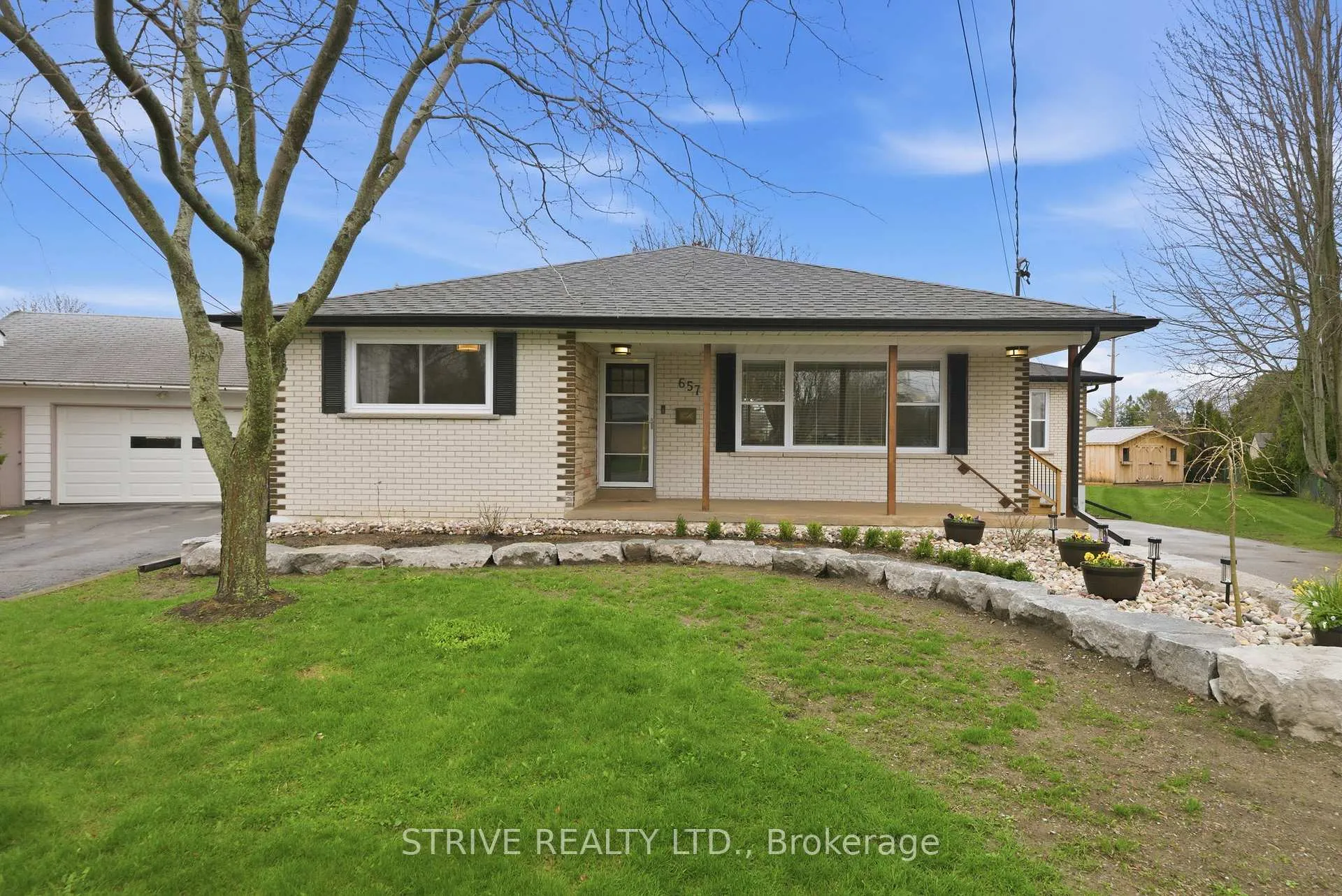 Photo 2 of 657 Hayden Crescent, Cobourg — HOMEH