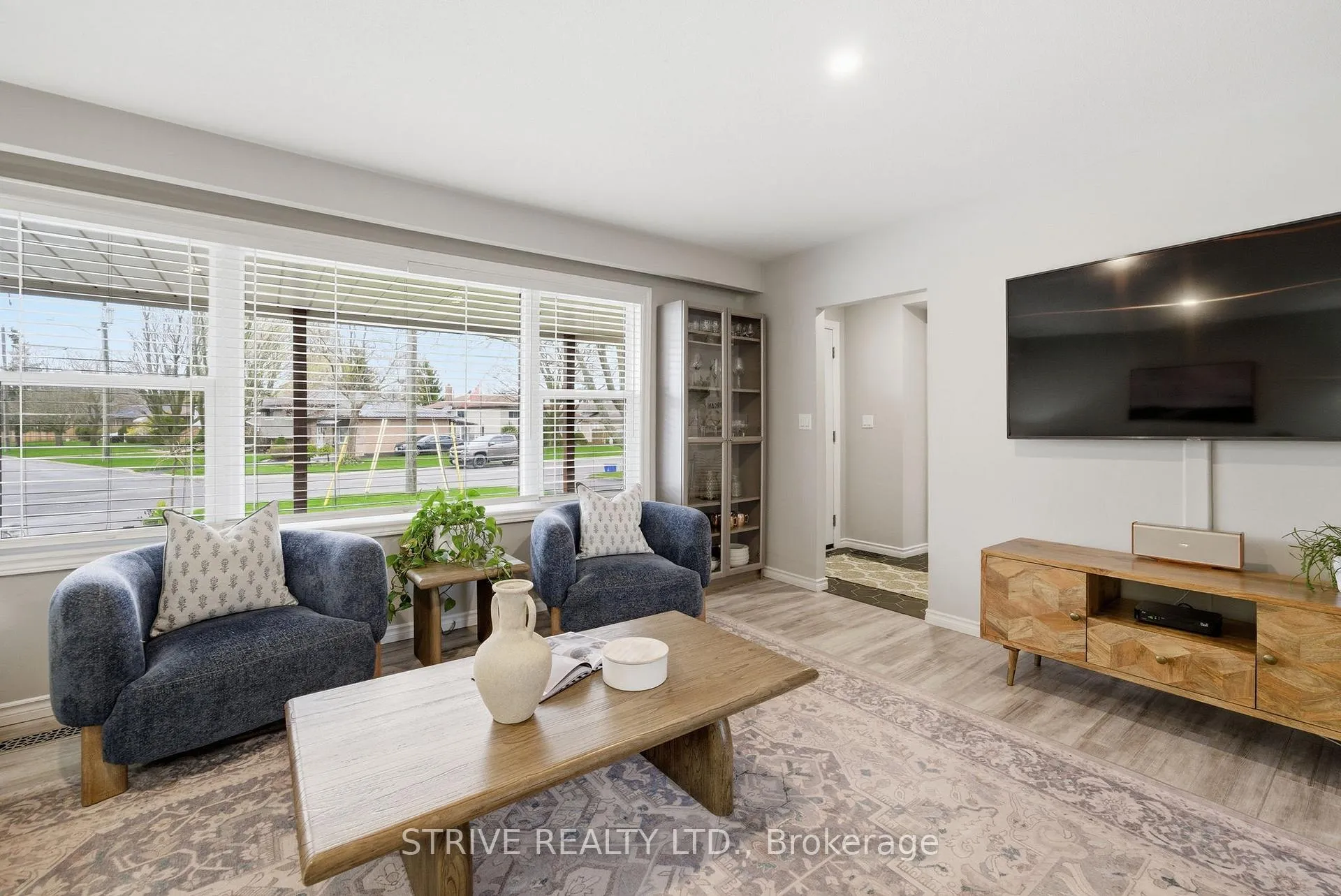 Photo 8 of 657 Hayden Crescent, Cobourg — HOMEH