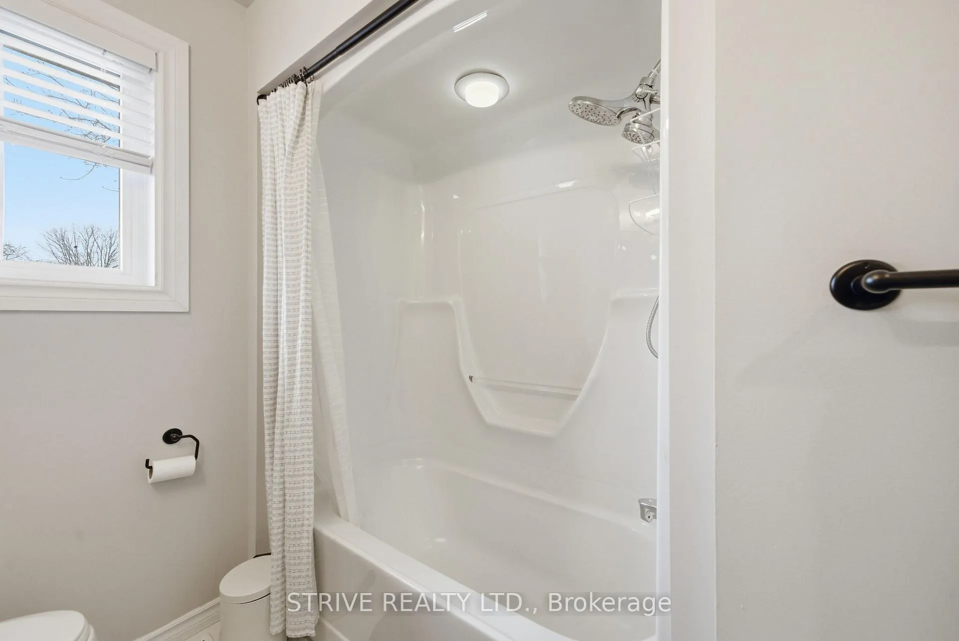 Photo 32 of 657 Hayden Crescent, Cobourg — HOMEH
