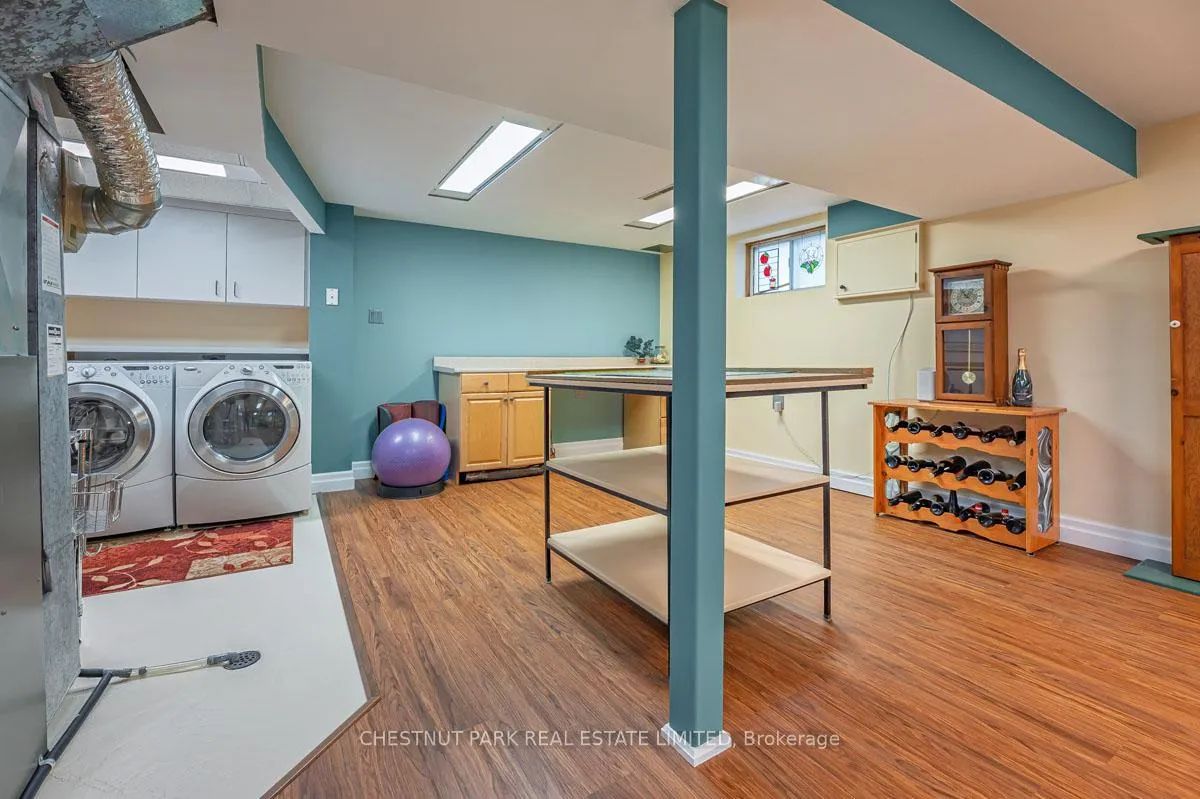 Photo 17 of 16 Vanderbrent Crescent, Etobicoke, Willowridge-Martingrove-Richview — HOMEH