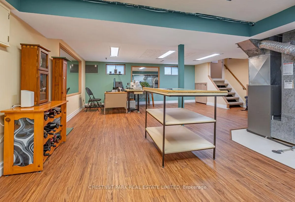 Photo 18 of 16 Vanderbrent Crescent, Etobicoke, Willowridge-Martingrove-Richview — HOMEH