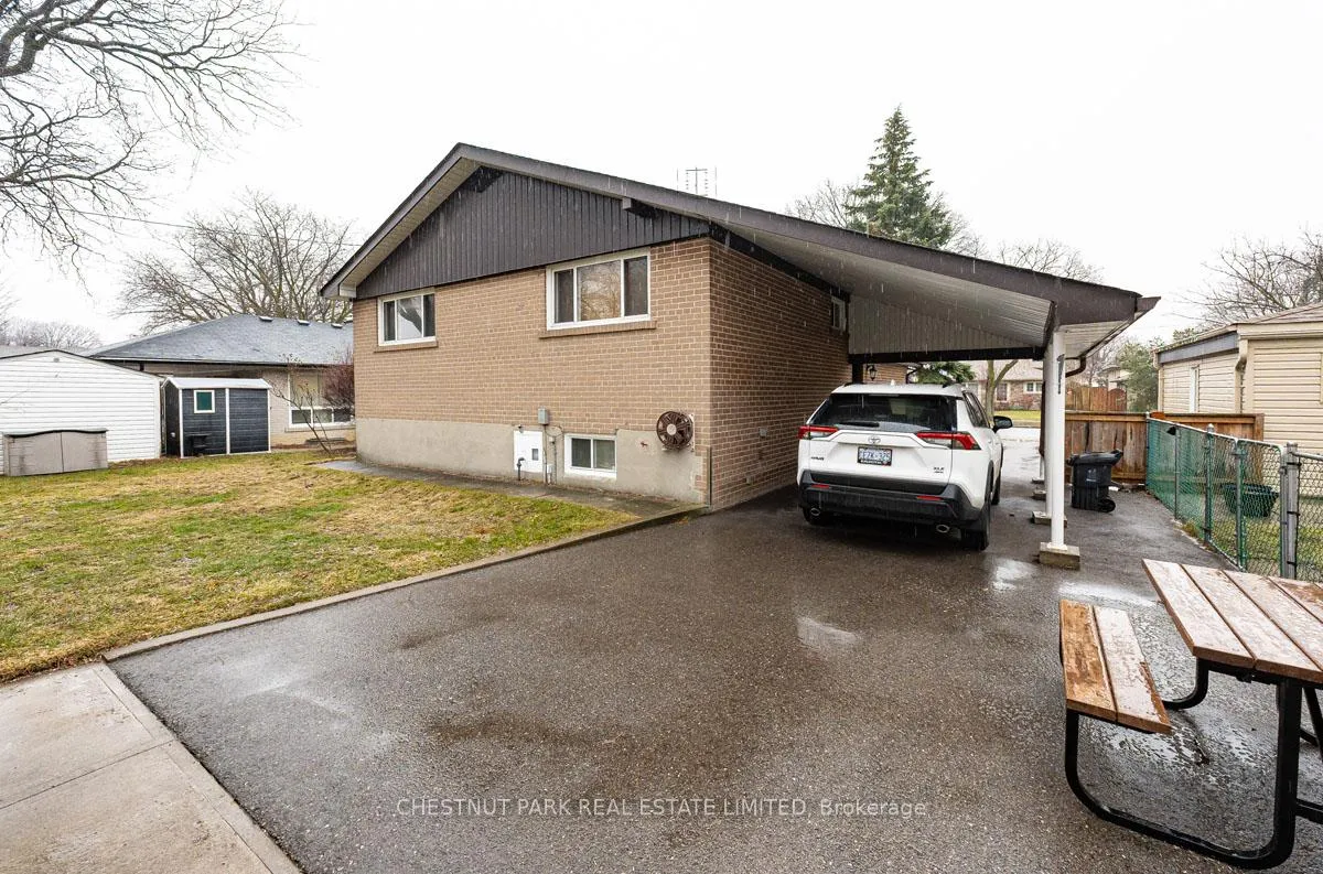 Photo 22 of 16 Vanderbrent Crescent, Etobicoke, Willowridge-Martingrove-Richview — HOMEH