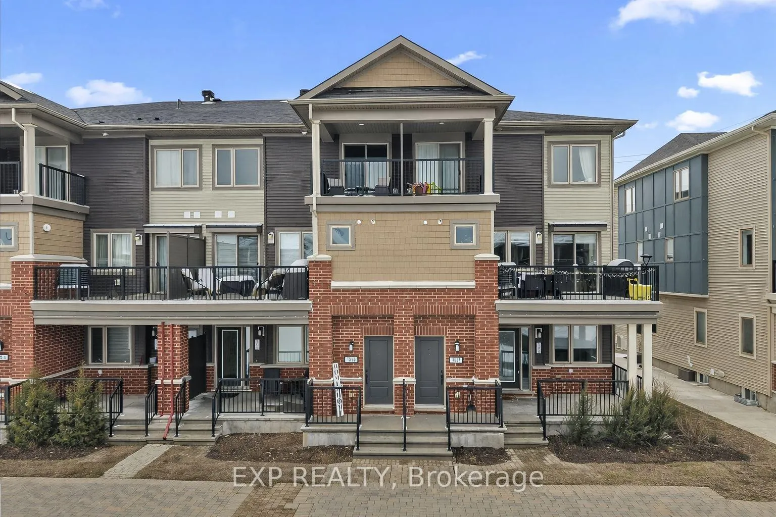 Photo 1 of 704 Lapland Private, Ottawa, Kanata - Emerald Meadows/Trailwest — HOMEH