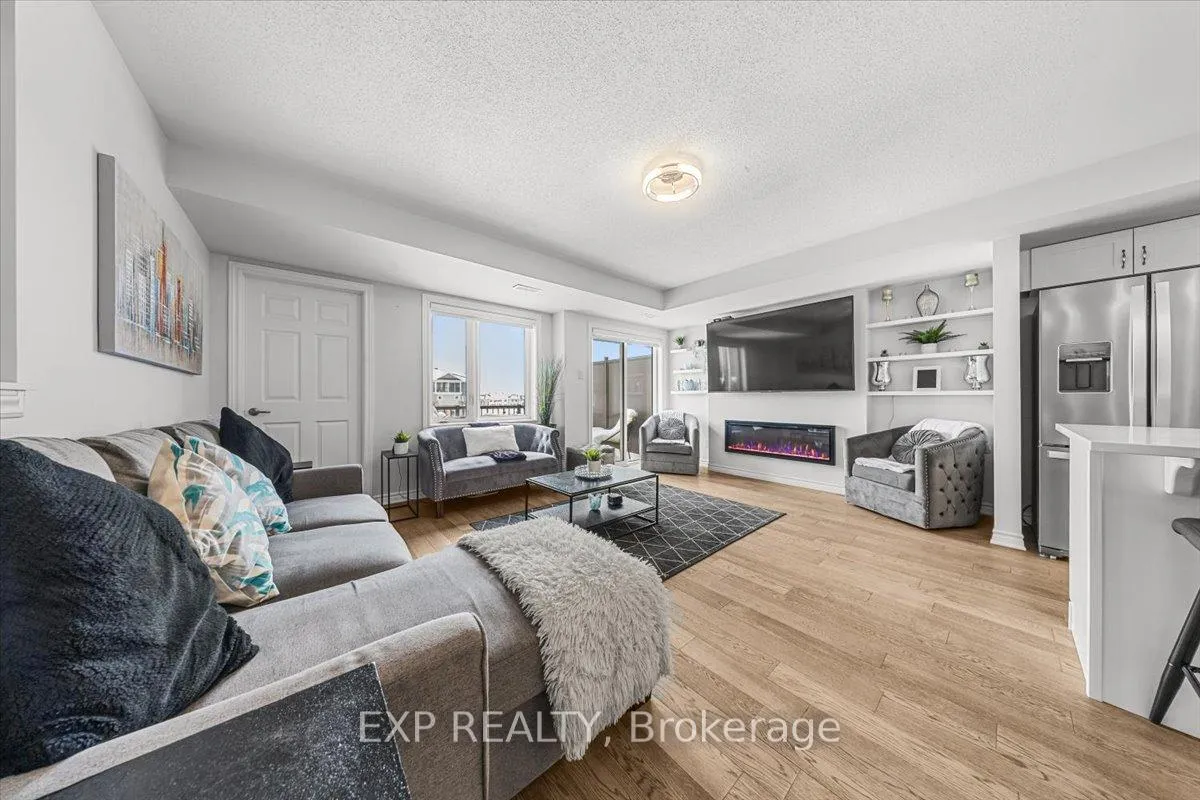 Photo 5 of 704 Lapland Private, Ottawa, Kanata - Emerald Meadows/Trailwest — HOMEH