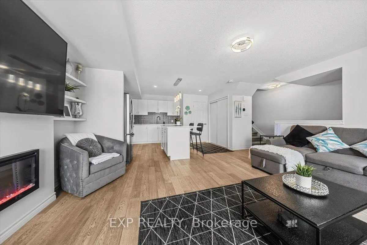 Photo 9 of 704 Lapland Private, Ottawa, Kanata - Emerald Meadows/Trailwest — HOMEH