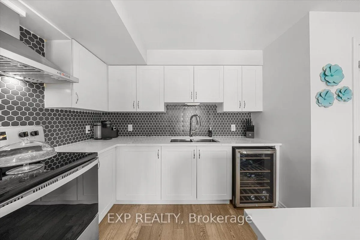 Photo 13 of 704 Lapland Private, Ottawa, Kanata - Emerald Meadows/Trailwest — HOMEH