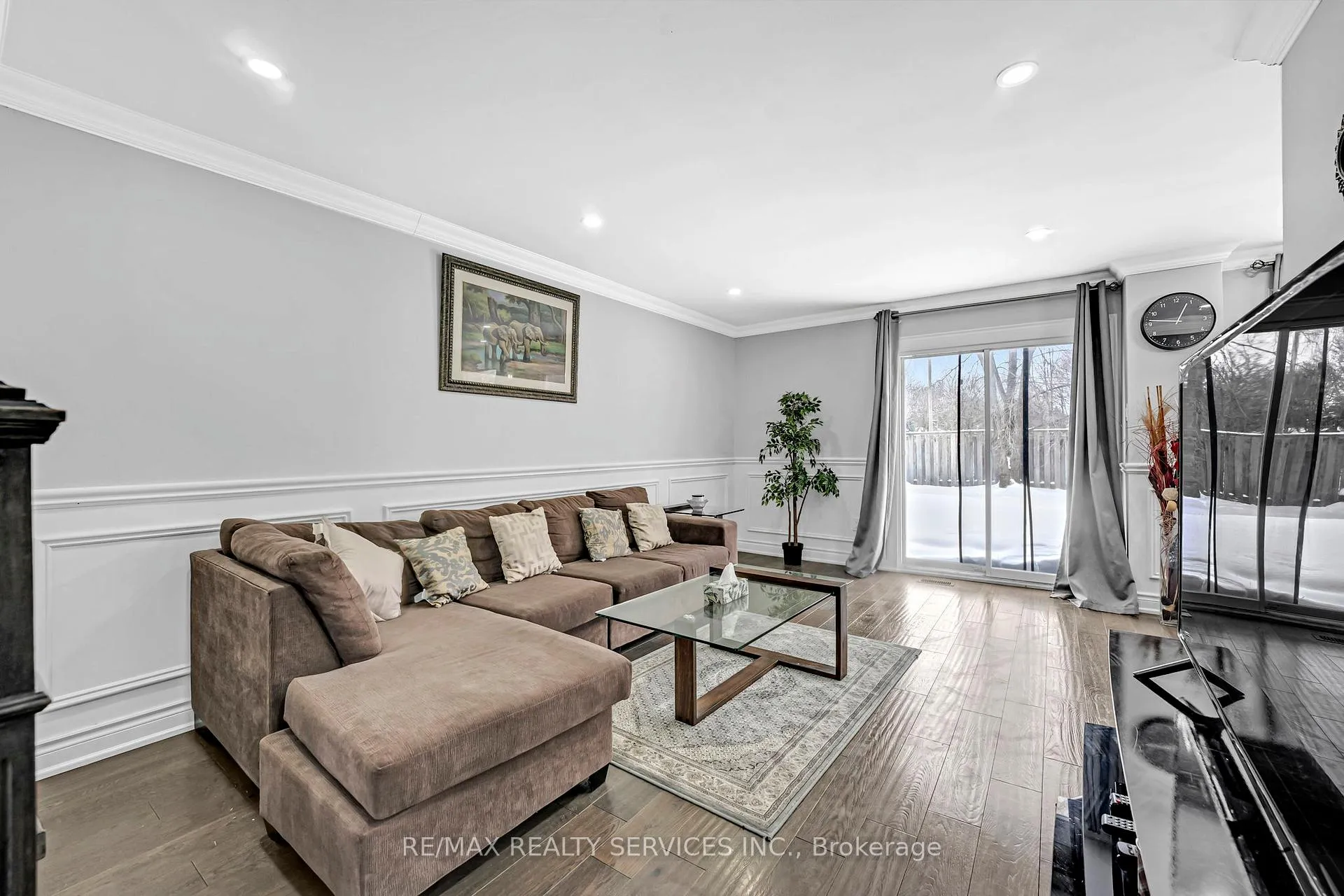 Photo 5 of 109 Millington Crescent, Ajax, Central — HOMEH